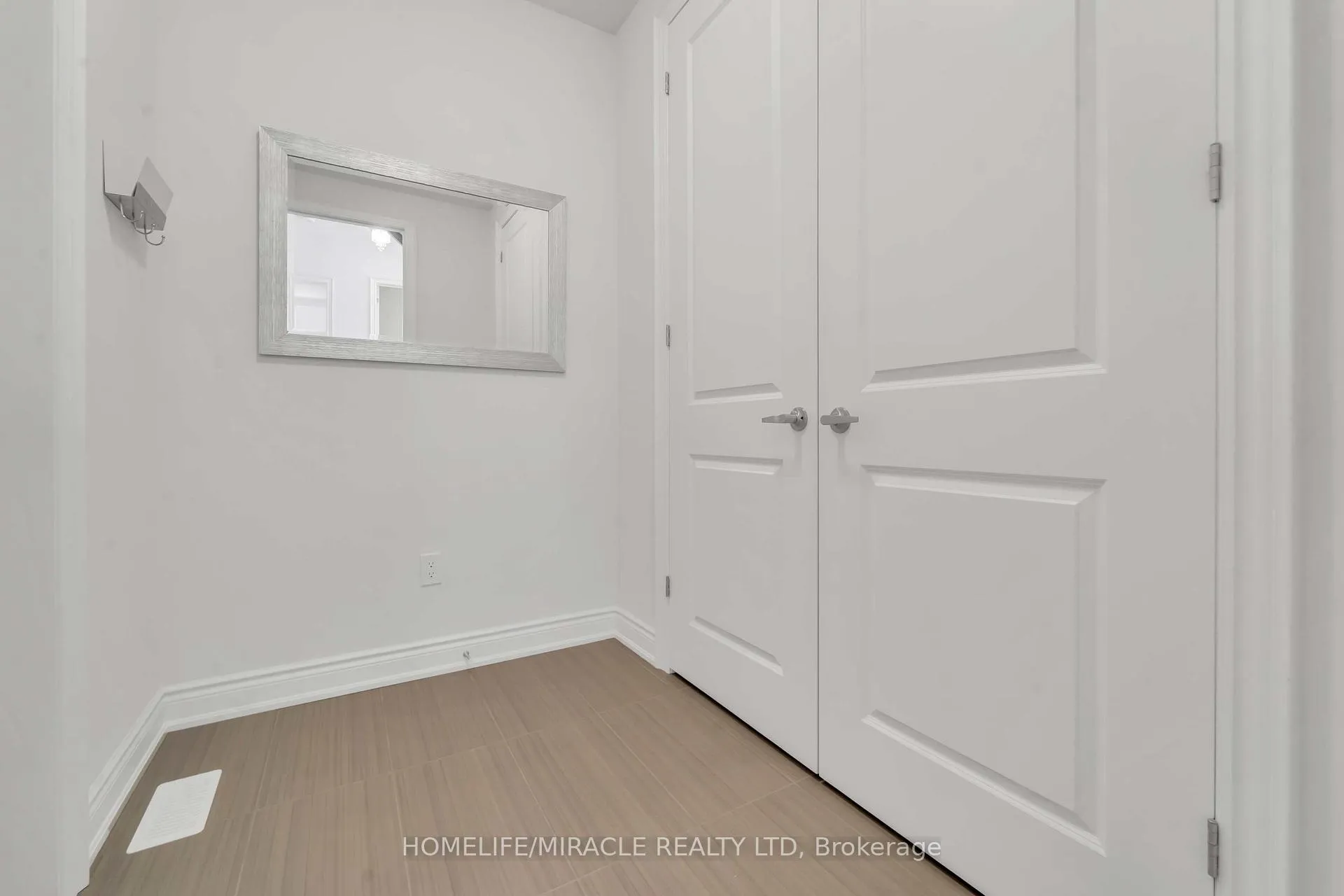 Photo 19 of 273 Forest Creek Drive, Kitchener — HOMEH