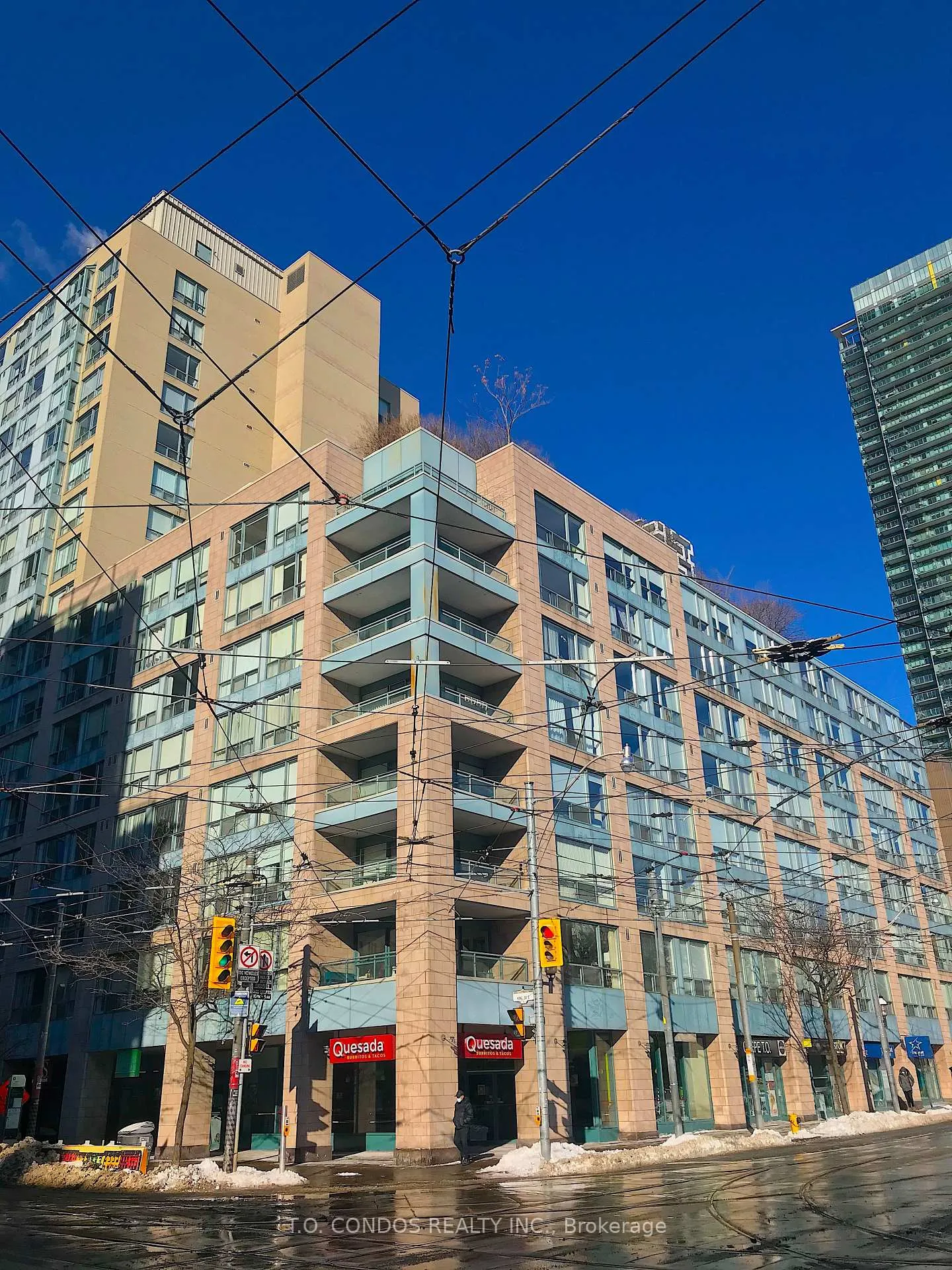 Front of Unit 1402, 92 King Street E