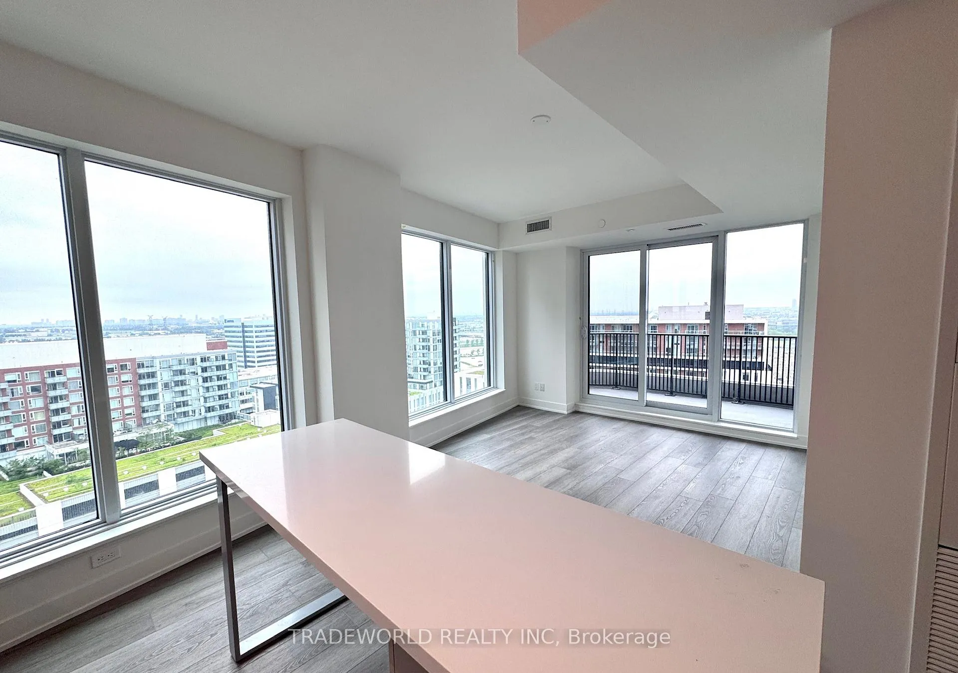 Photo 4 of Unit 1812, 56 Andre De Grasse Street, Markham, Unionville — HOMEH