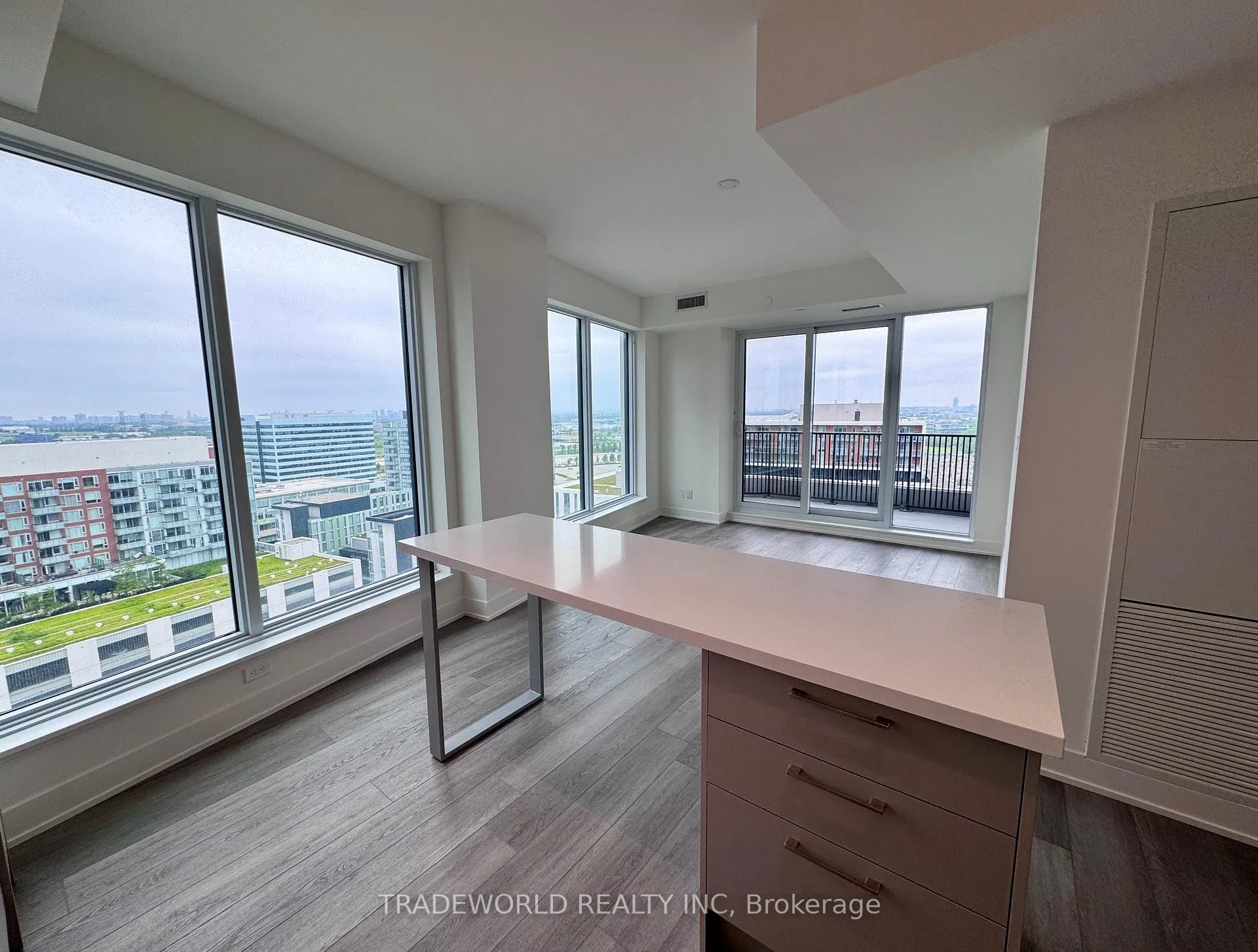 Photo 5 of Unit 1812, 56 Andre De Grasse Street, Markham, Unionville — HOMEH