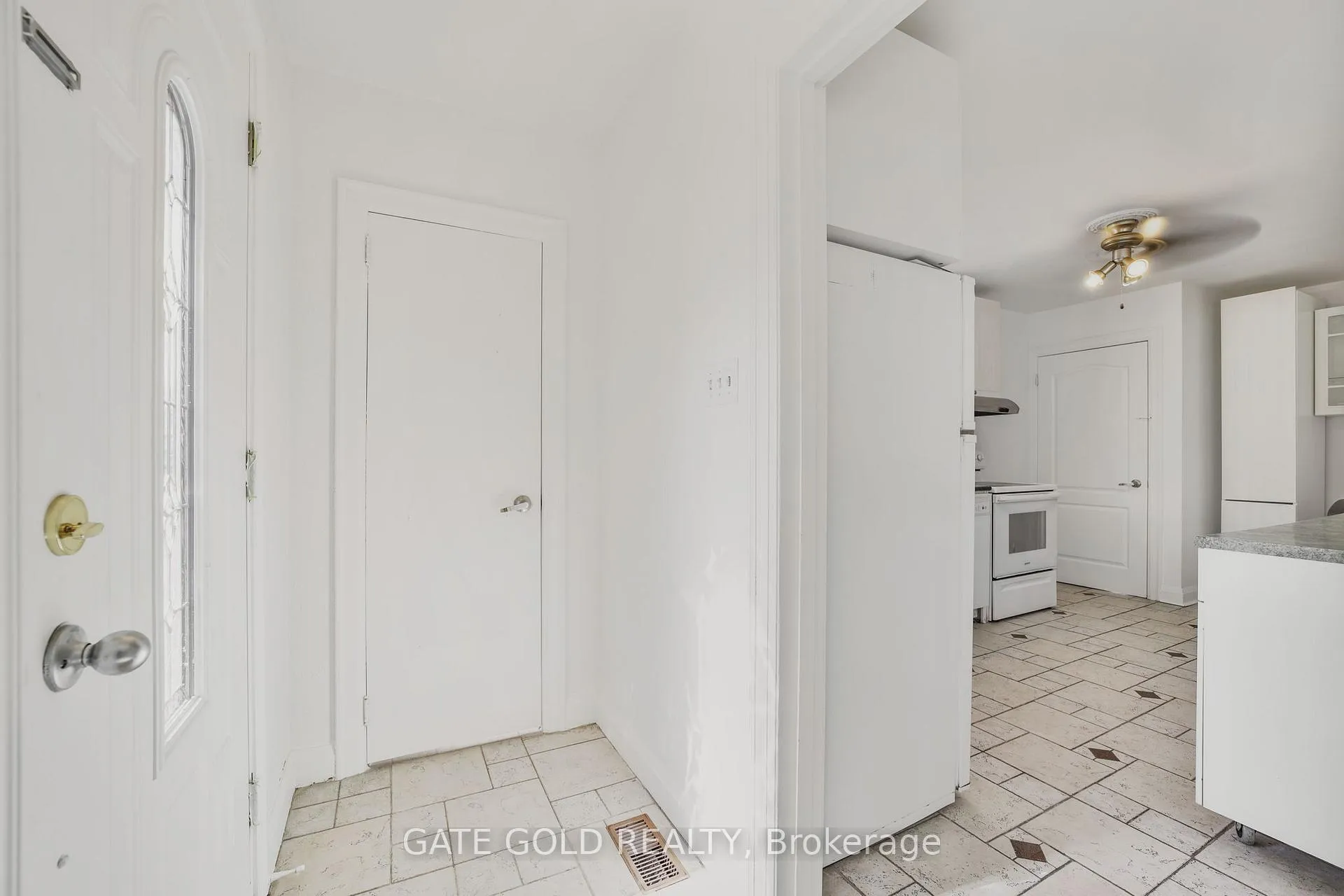 Photo 3 of 264 upper paradise Drive, Hamilton, Westcliffe — HOMEH