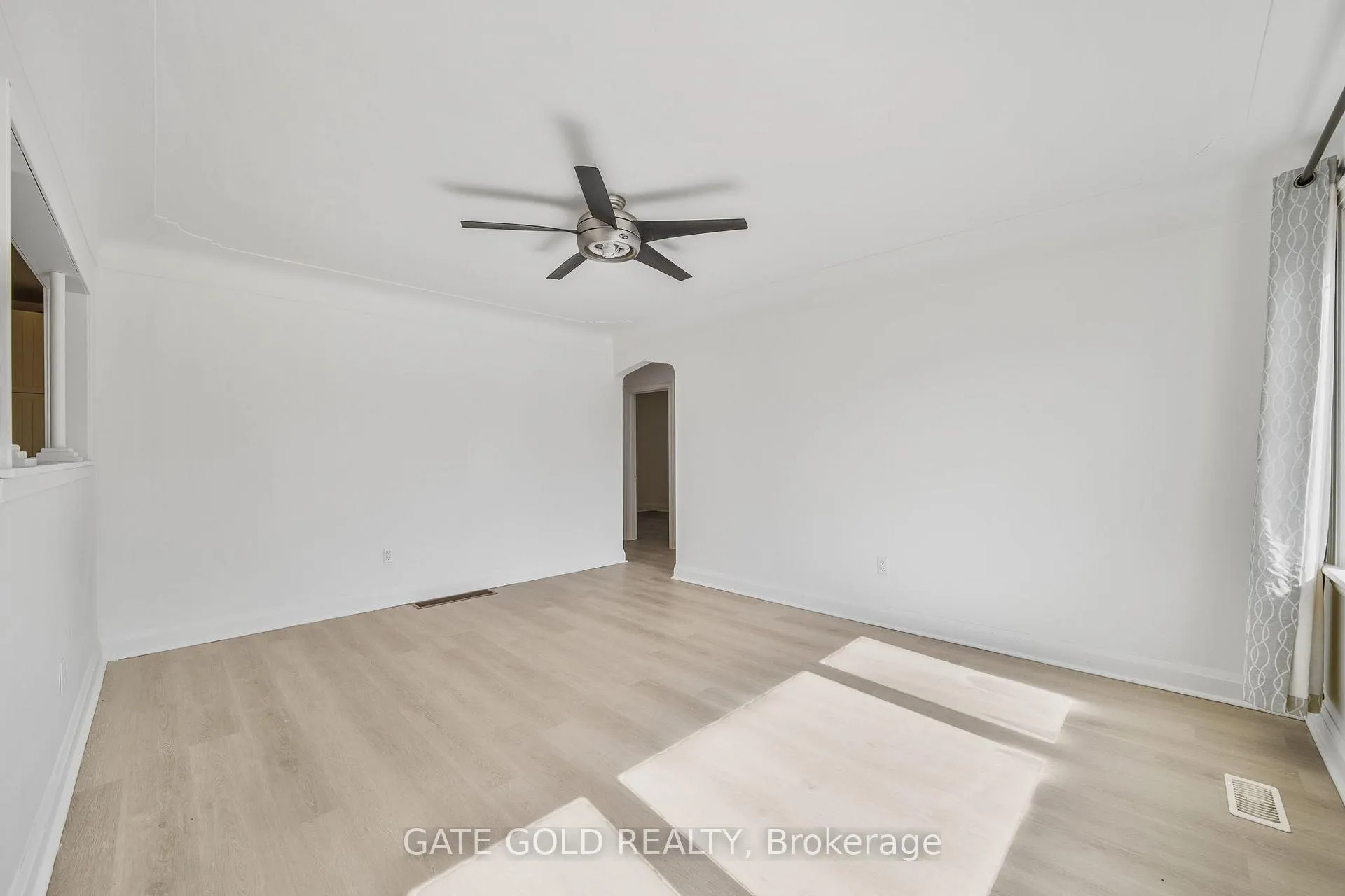 Photo 6 of 264 upper paradise Drive, Hamilton, Westcliffe — HOMEH