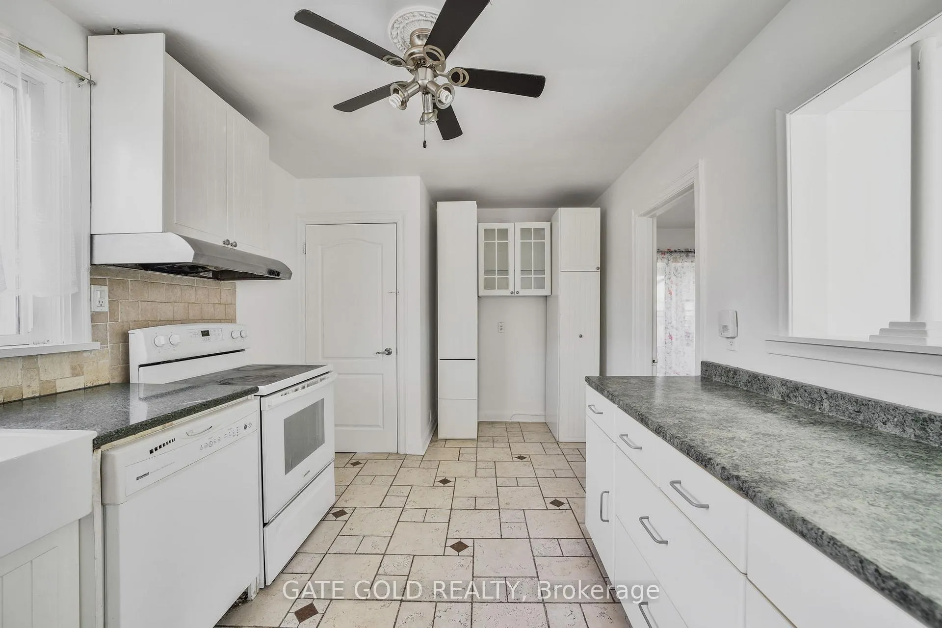 Photo 10 of 264 upper paradise Drive, Hamilton, Westcliffe — HOMEH