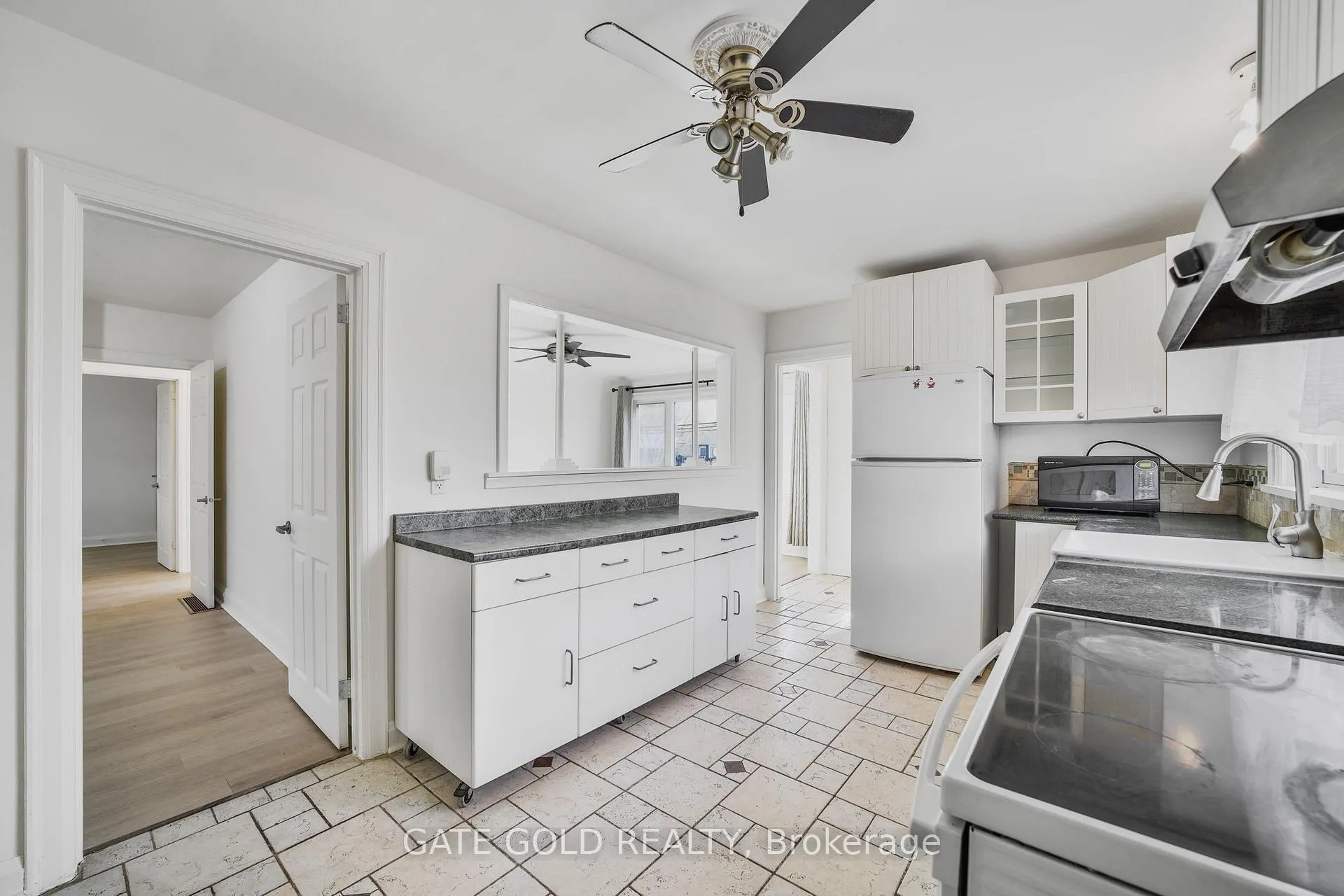 Photo 11 of 264 upper paradise Drive, Hamilton, Westcliffe — HOMEH