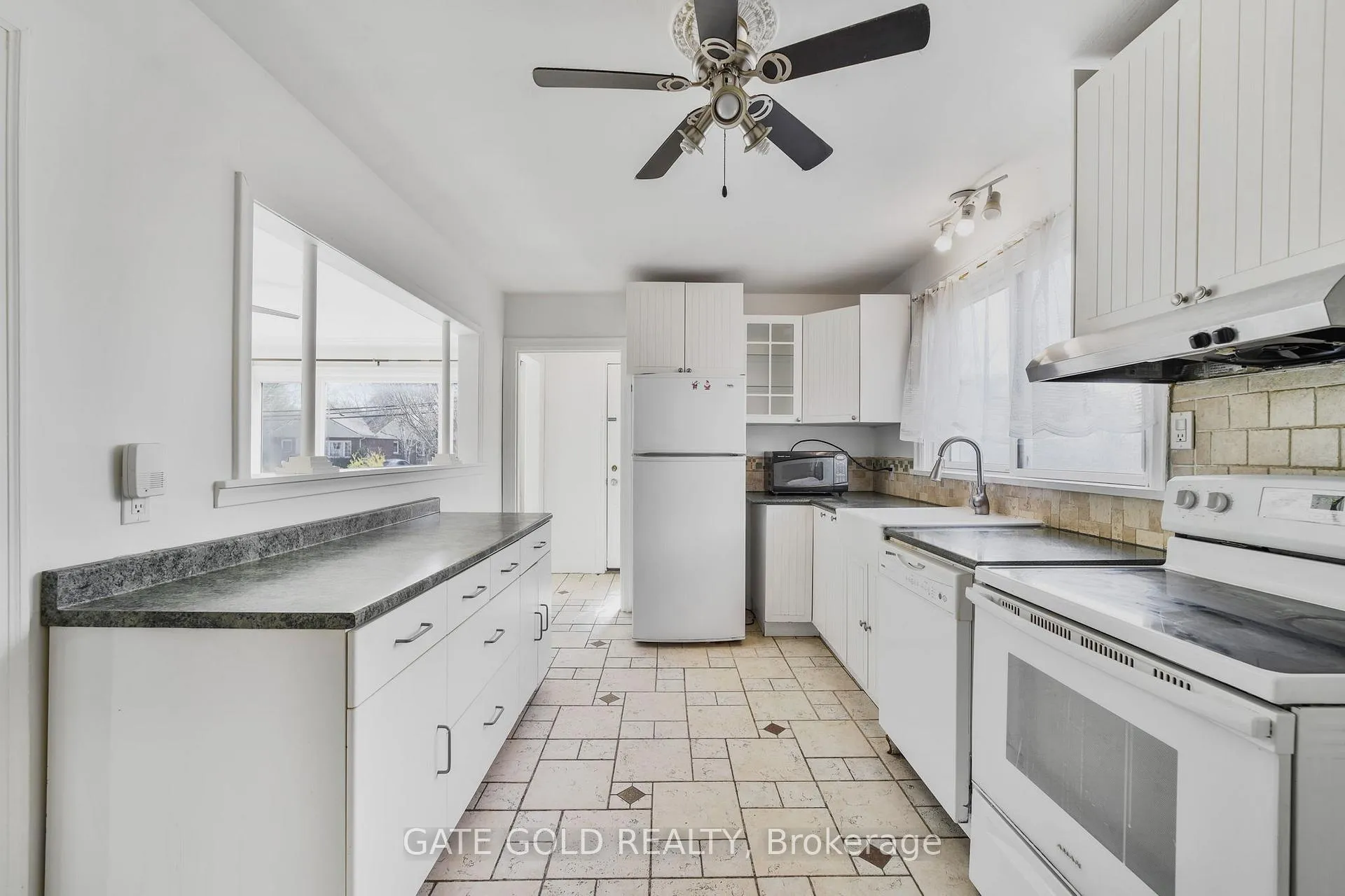 Photo 12 of 264 upper paradise Drive, Hamilton, Westcliffe — HOMEH