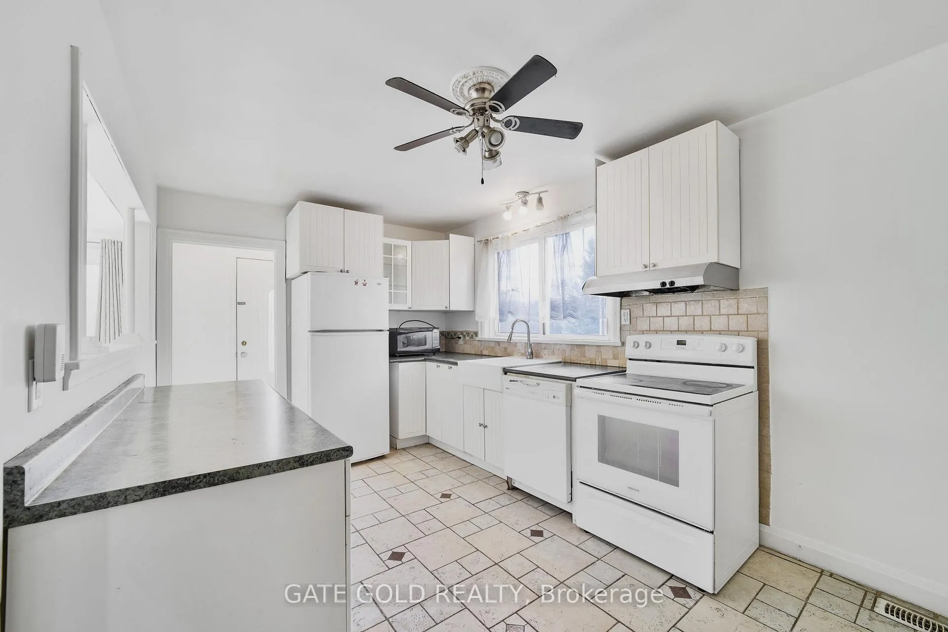 Photo 13 of 264 upper paradise Drive, Hamilton, Westcliffe — HOMEH