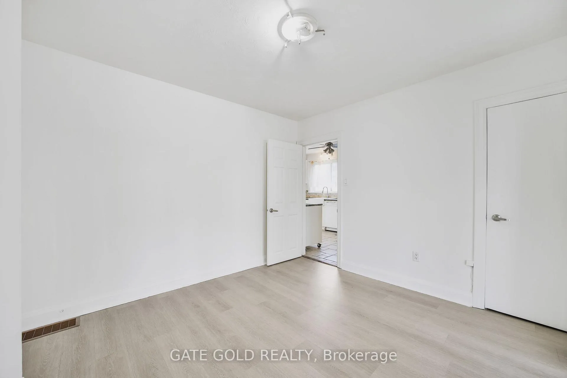 Photo 20 of 264 upper paradise Drive, Hamilton, Westcliffe — HOMEH
