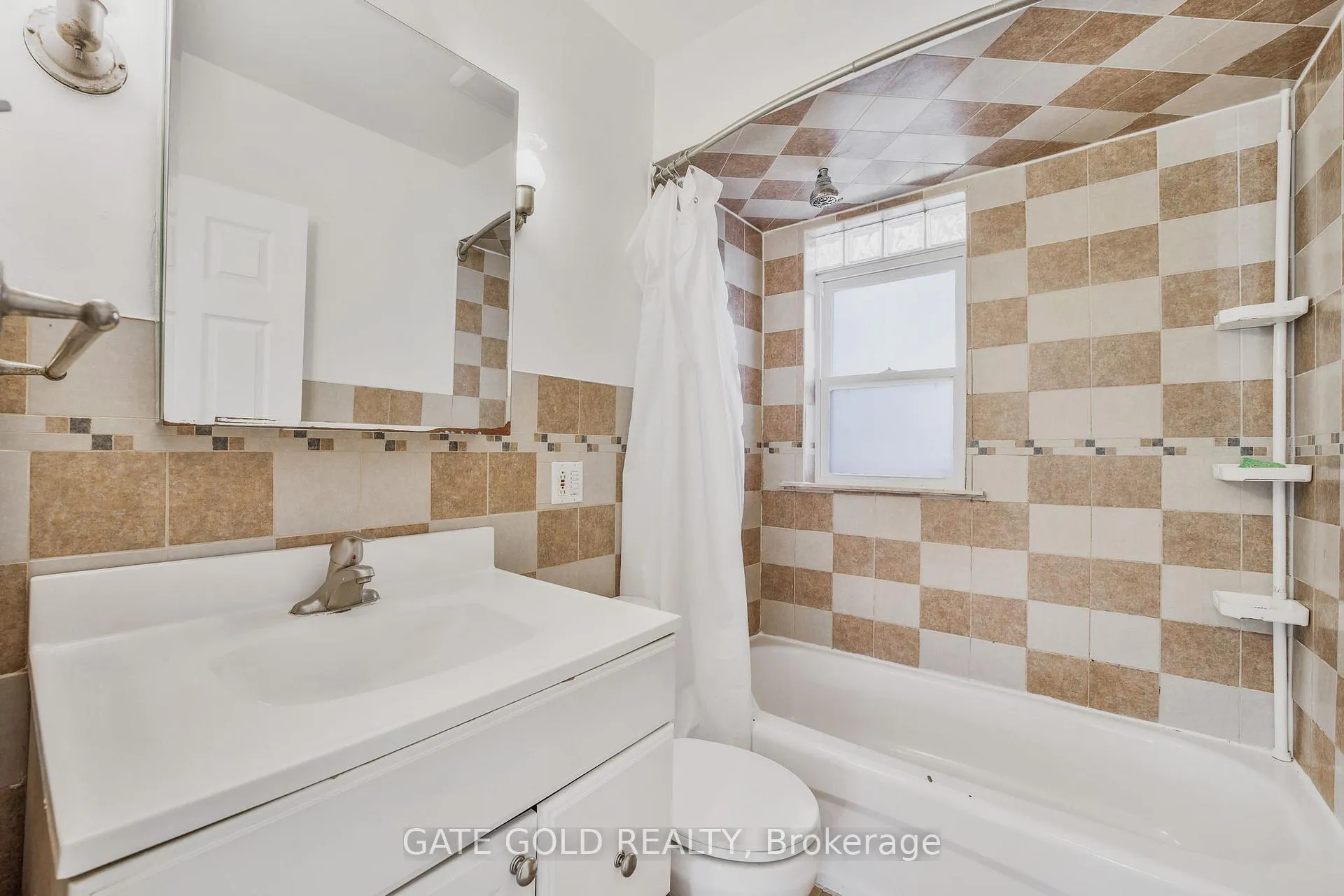 Photo 22 of 264 upper paradise Drive, Hamilton, Westcliffe — HOMEH