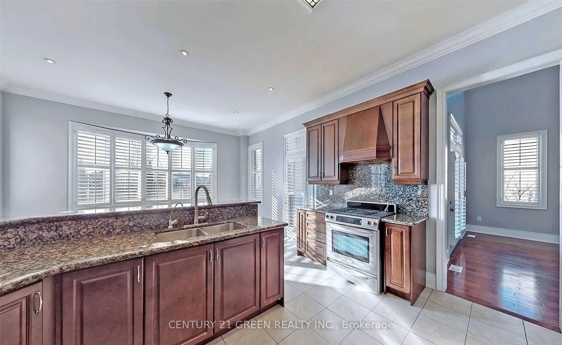 Photo 6 of 8 Pasadena Avenue, Brampton, Bram East — HOMEH
