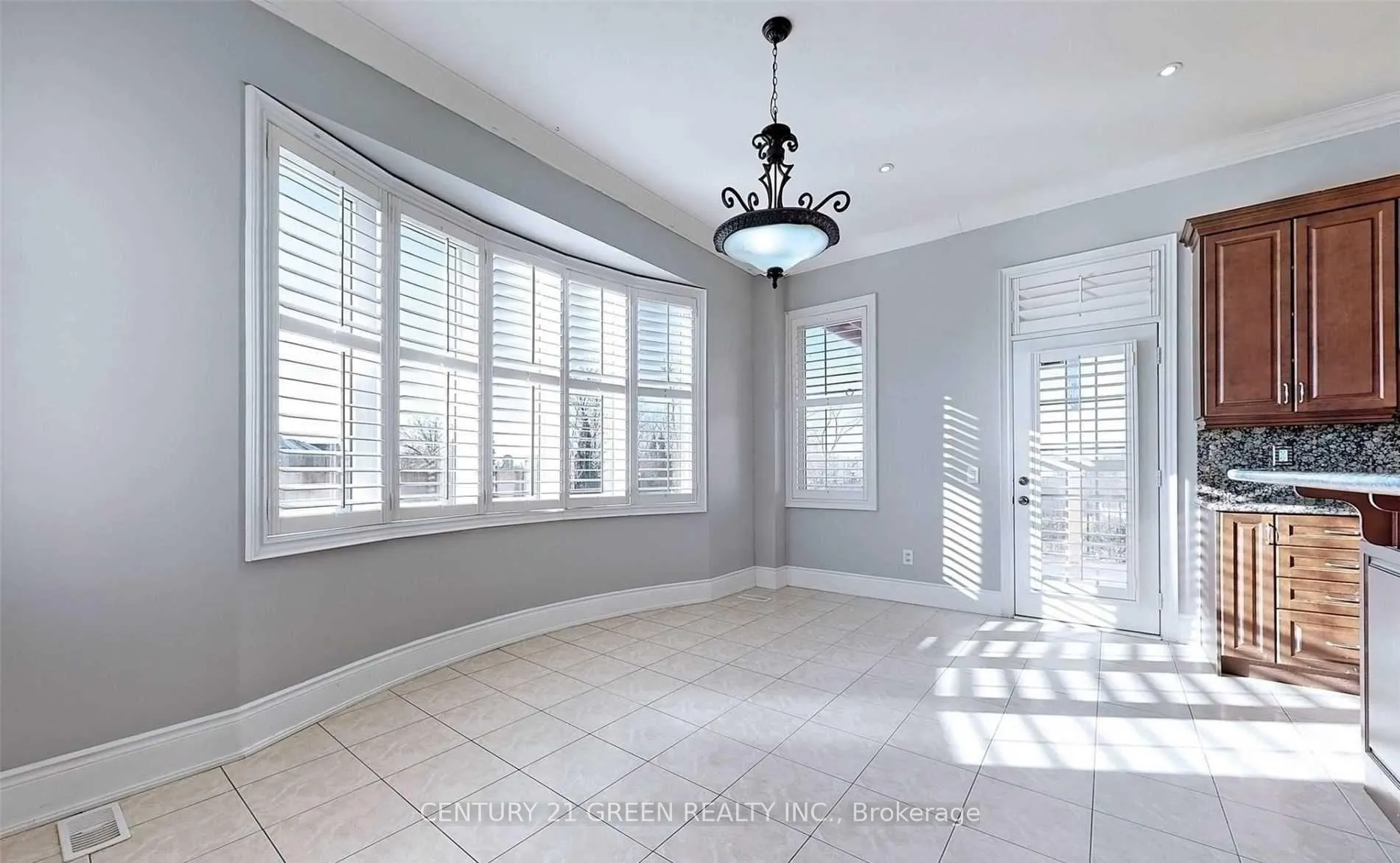 Photo 8 of 8 Pasadena Avenue, Brampton, Bram East — HOMEH