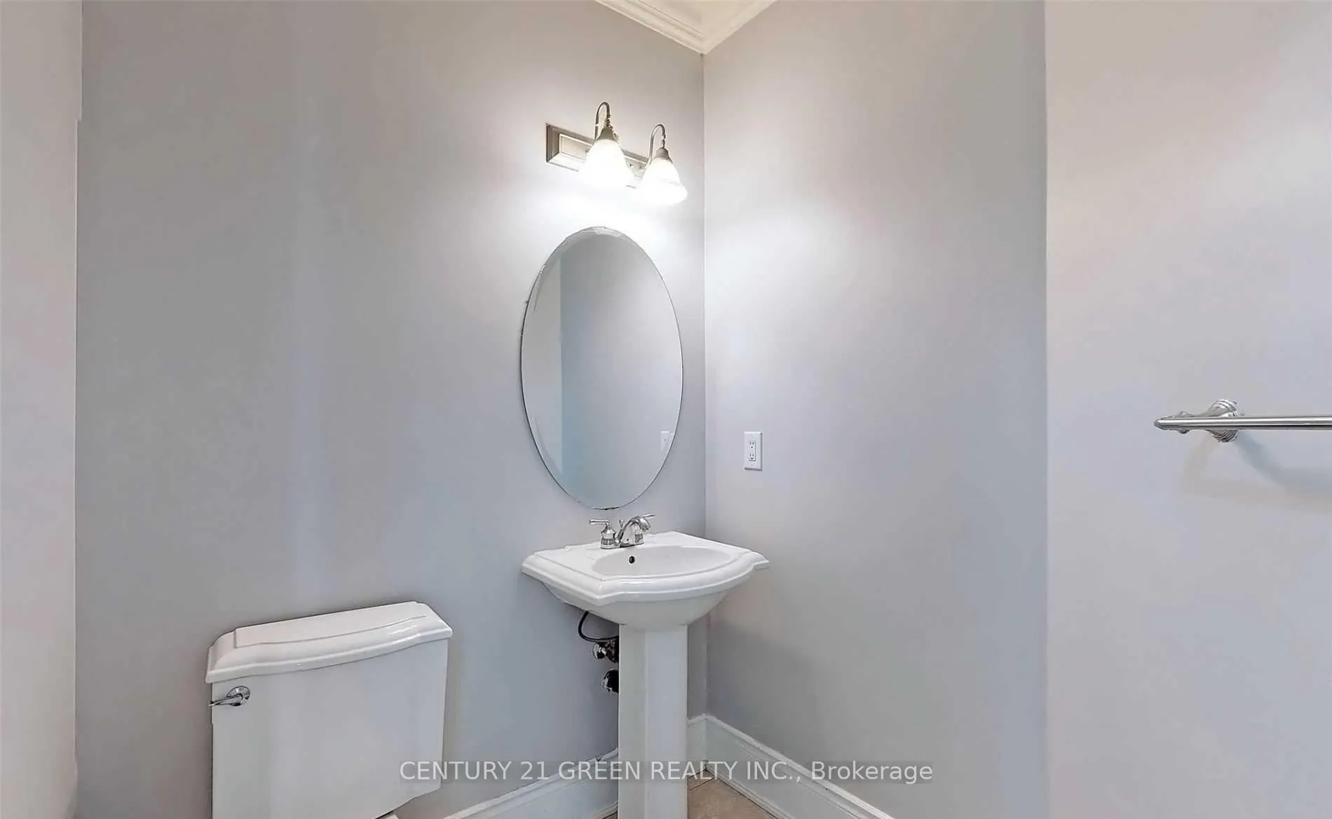 Photo 10 of 8 Pasadena Avenue, Brampton, Bram East — HOMEH