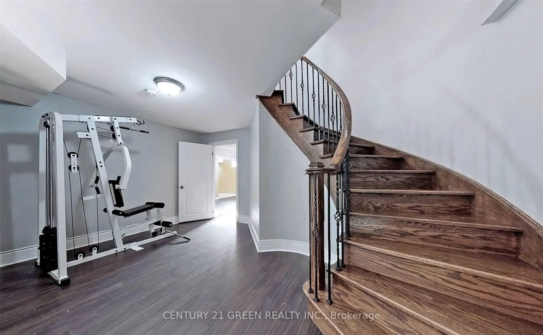 Photo 24 of 8 Pasadena Avenue, Brampton, Bram East — HOMEH