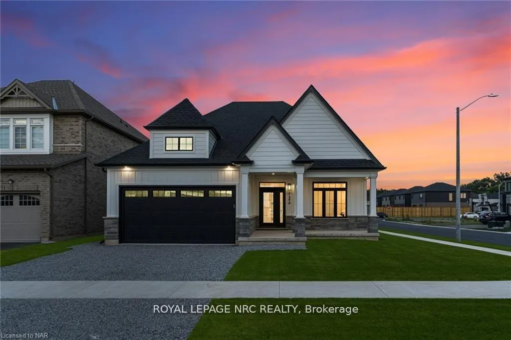 Photo 2 of 7490 Sherrilee Crescent, Niagara Falls, Brown — HOMEH