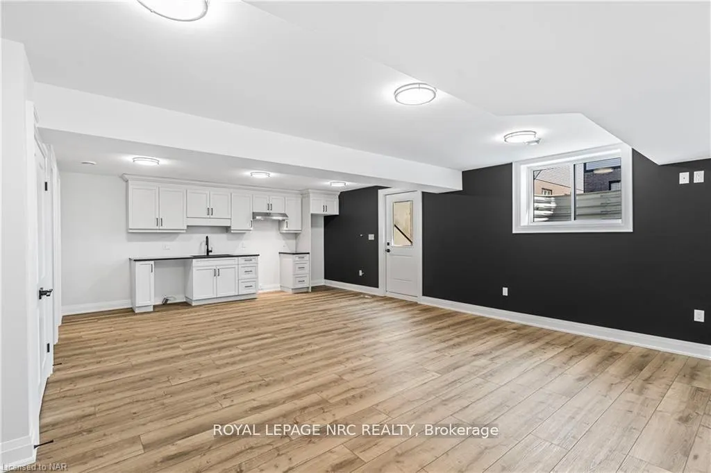Photo 19 of 7490 Sherrilee Crescent, Niagara Falls, Brown — HOMEH