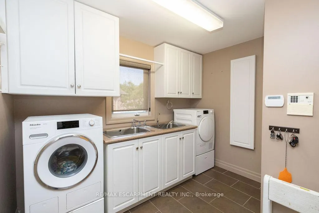 Photo 27 of 177 Claudette Gate, Hamilton, Falkirk — HOMEH