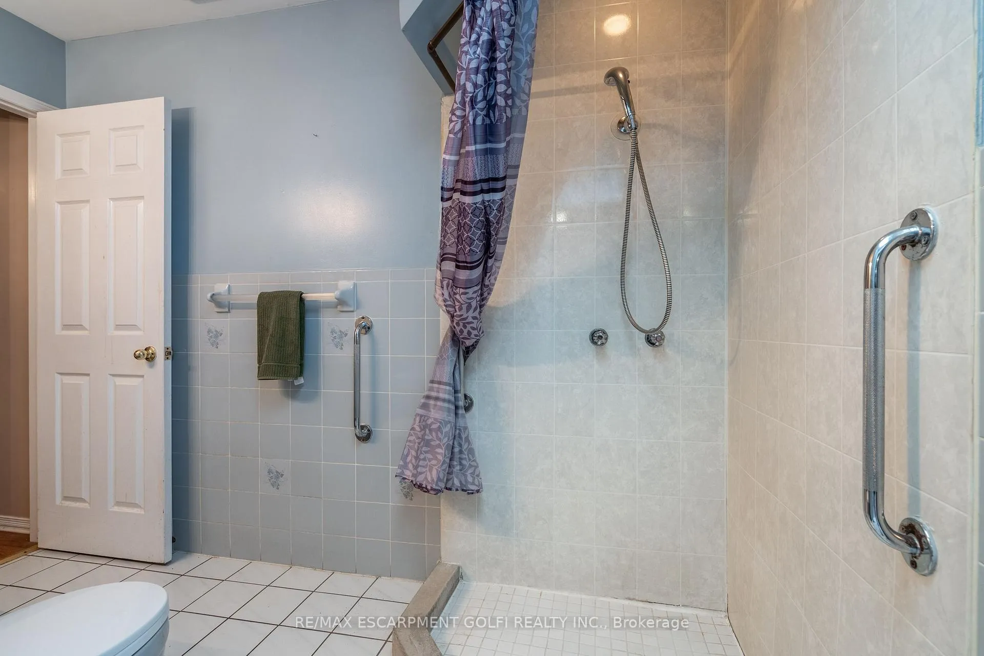 Photo 14 of 707 Acadia Drive, Hamilton, Butler — HOMEH