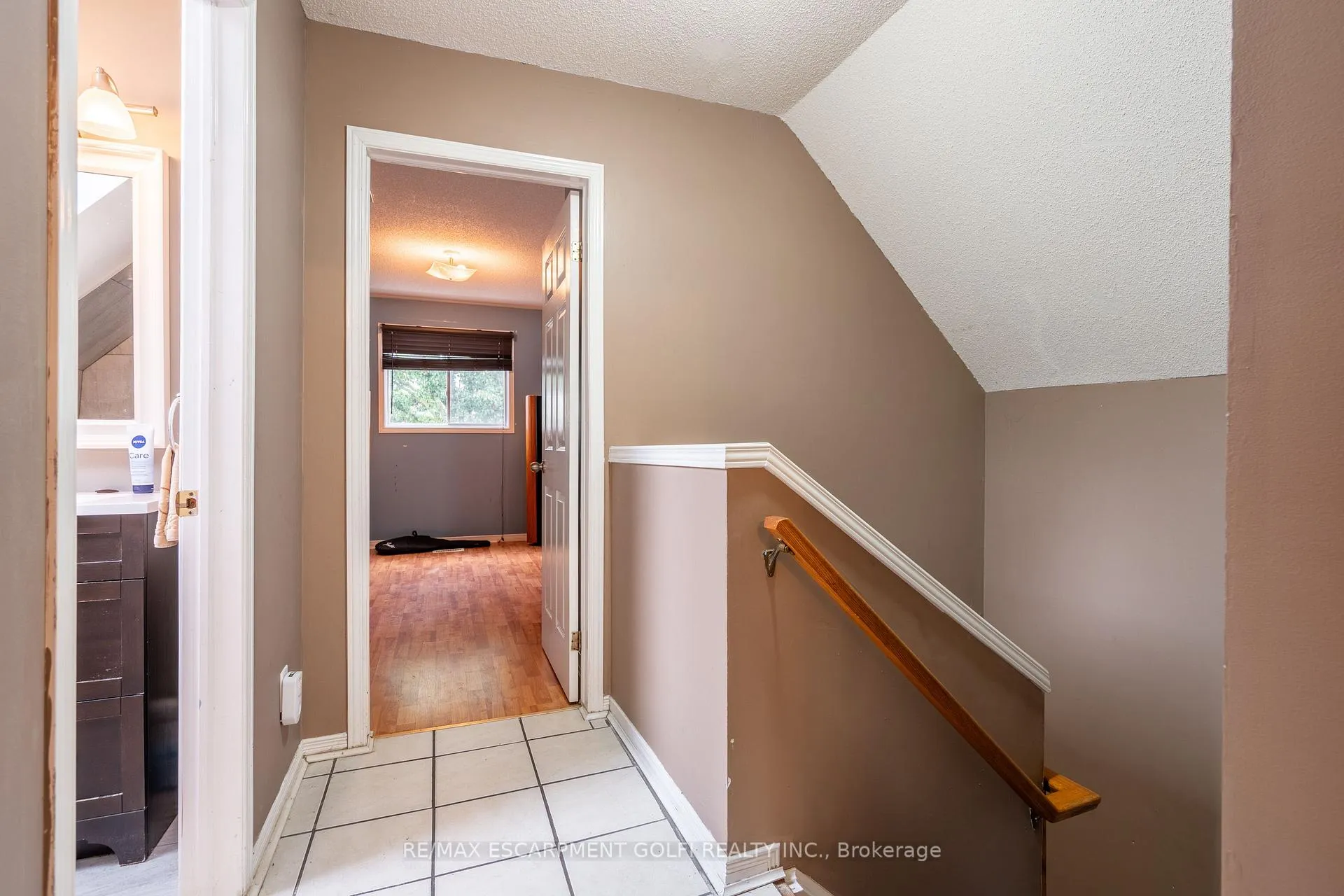 Photo 18 of 707 Acadia Drive, Hamilton, Butler — HOMEH