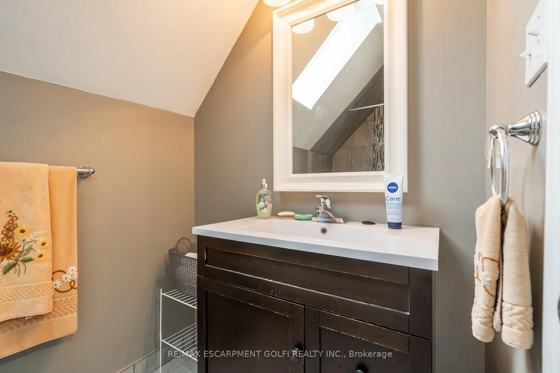 Photo 25 of 707 Acadia Drive, Hamilton, Butler — HOMEH