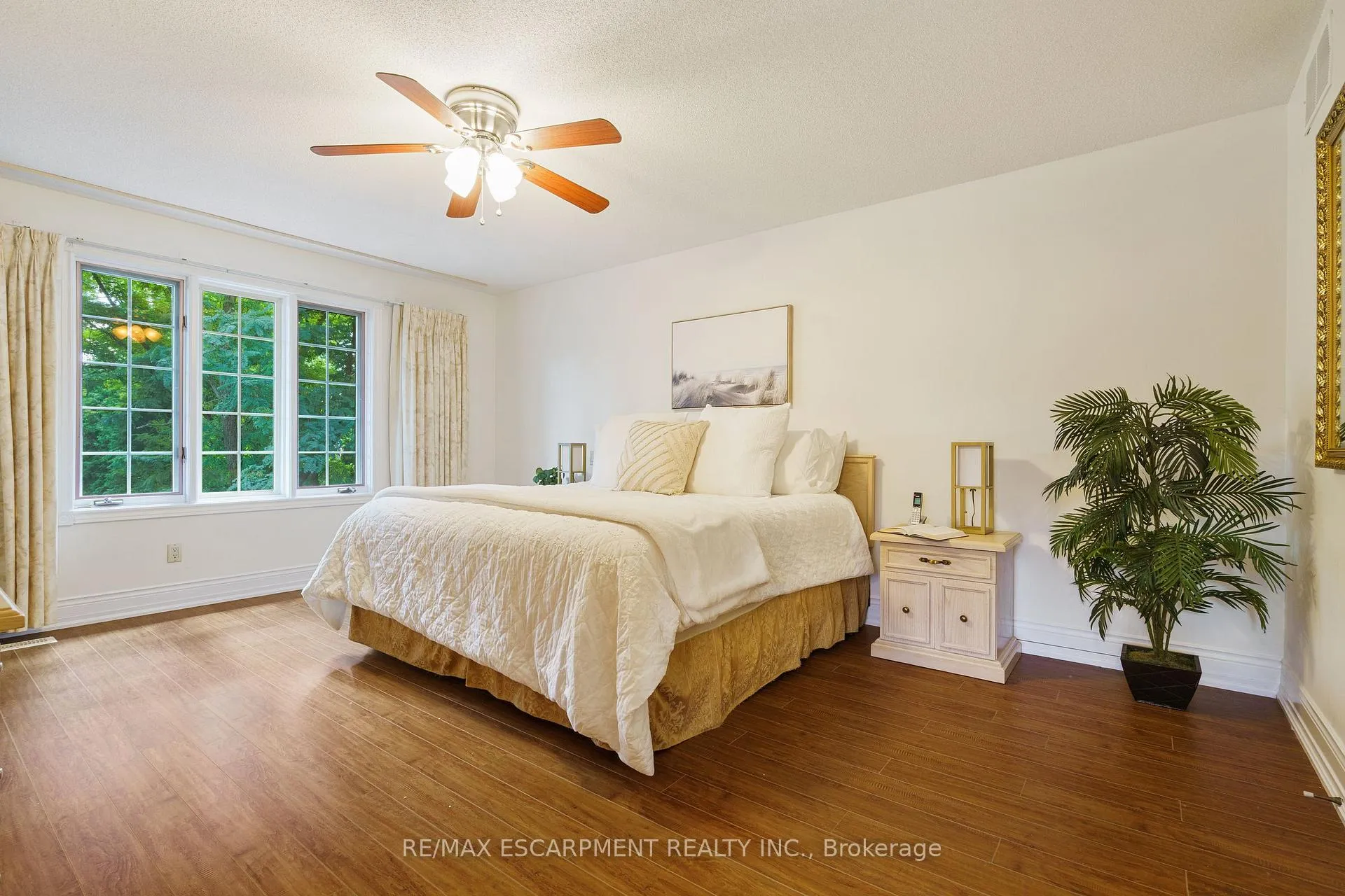 Photo 29 of 64 Academy Street, Hamilton, Ancaster — HOMEH