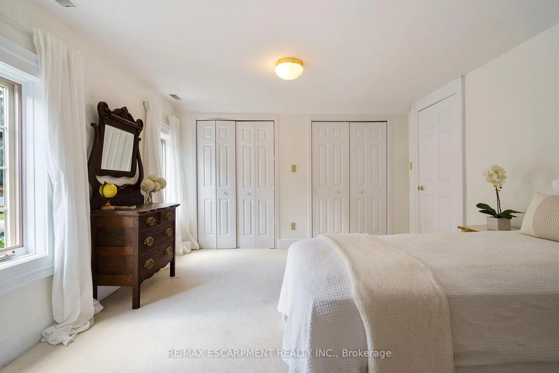 Photo 33 of 64 Academy Street, Hamilton, Ancaster — HOMEH