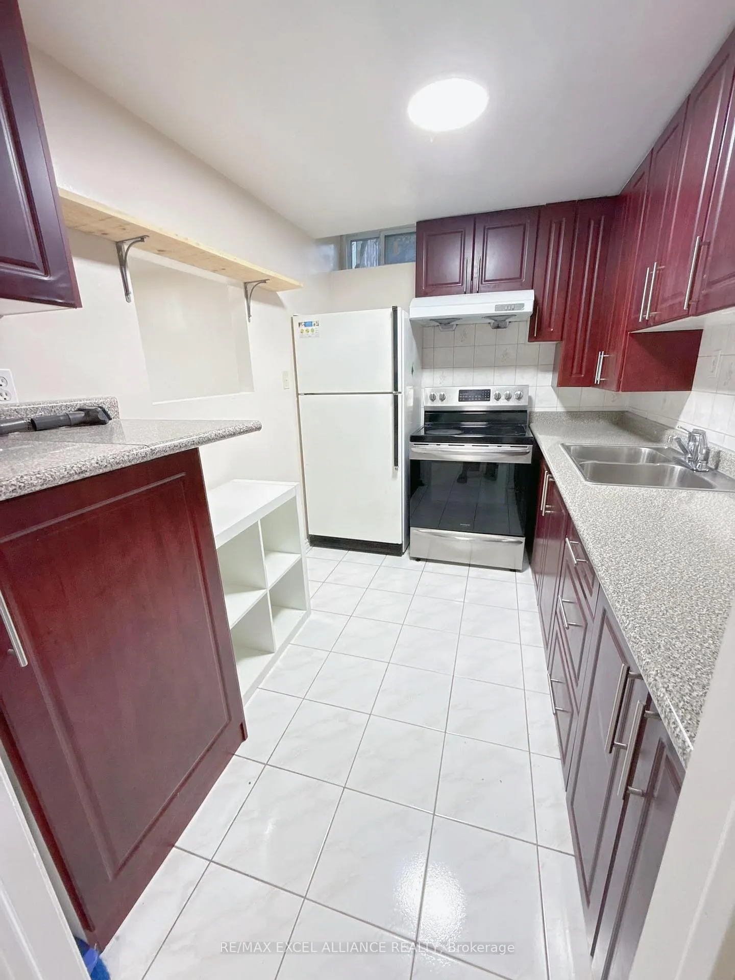 Photo 3 of Unit Bsmt, 154 Mary Pearson Drive, Markham, Middlefield — HOMEH