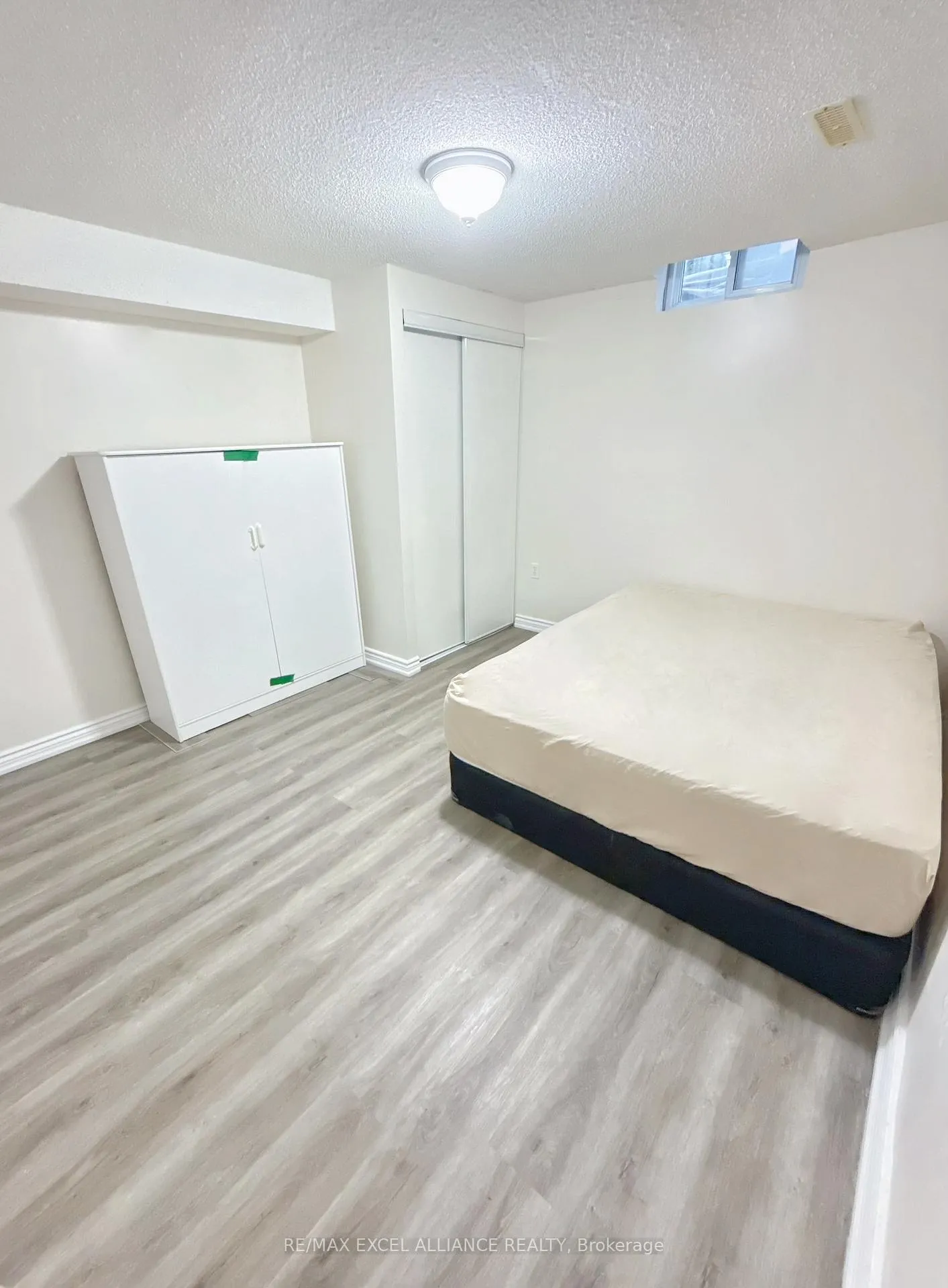 Photo 6 of Unit Bsmt, 154 Mary Pearson Drive, Markham, Middlefield — HOMEH