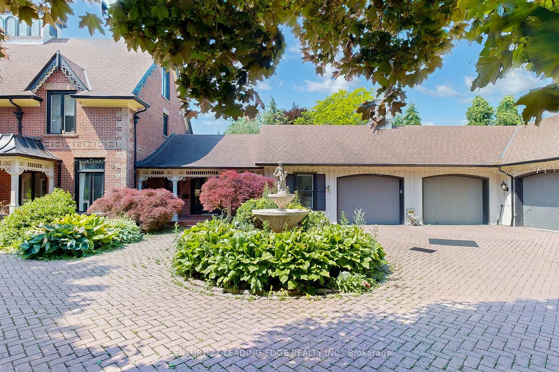 Photo 3 of 18 Ridgevale Drive, Markham, Box Grove — HOMEH