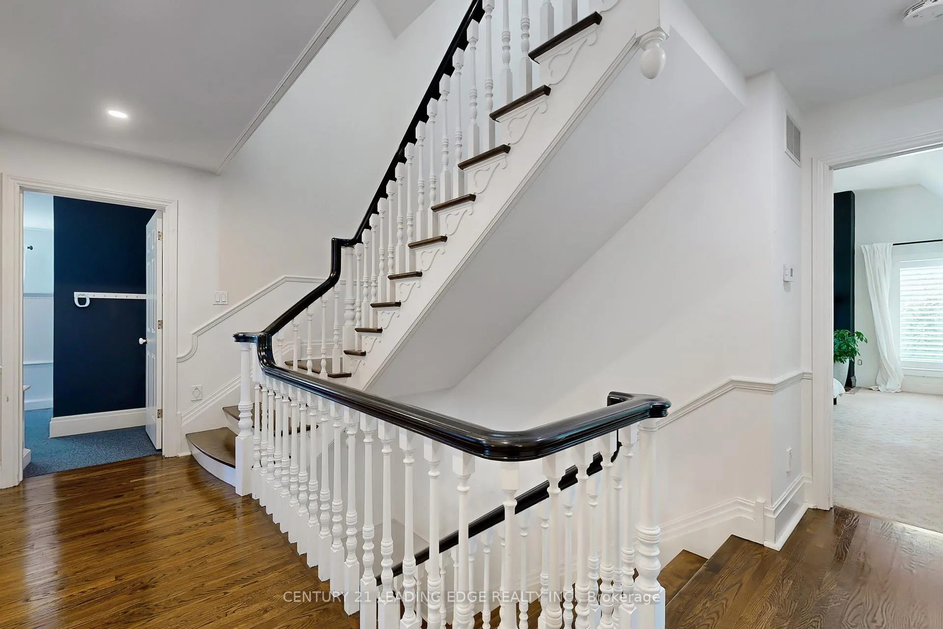 Photo 20 of 18 Ridgevale Drive, Markham, Box Grove — HOMEH