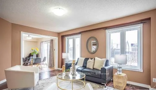Photo 7 of 1633 Sherbrook Drive, Oshawa, Samac — HOMEH