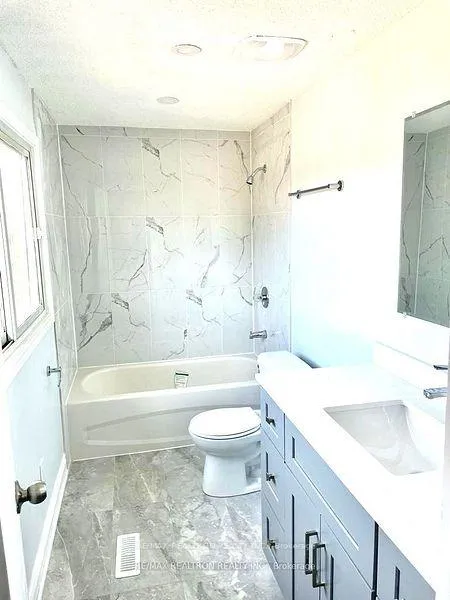 Photo 12 of 3 Mowat Court, Whitby, Downtown Whitby — HOMEH
