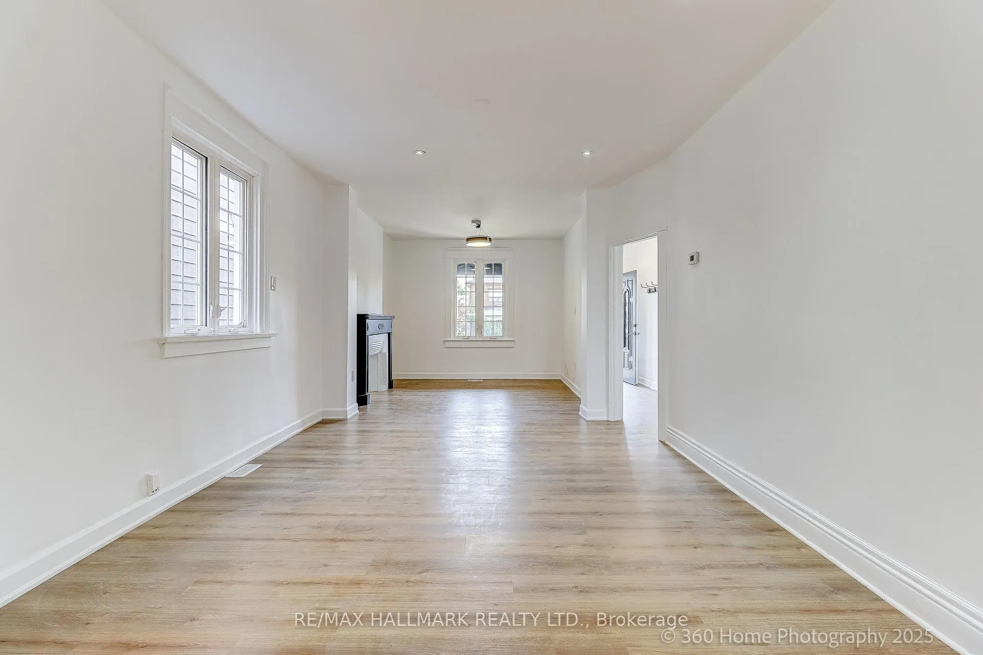 Photo 12 of 18 Conway Avenue, Toronto, Oakwood Village — HOMEH