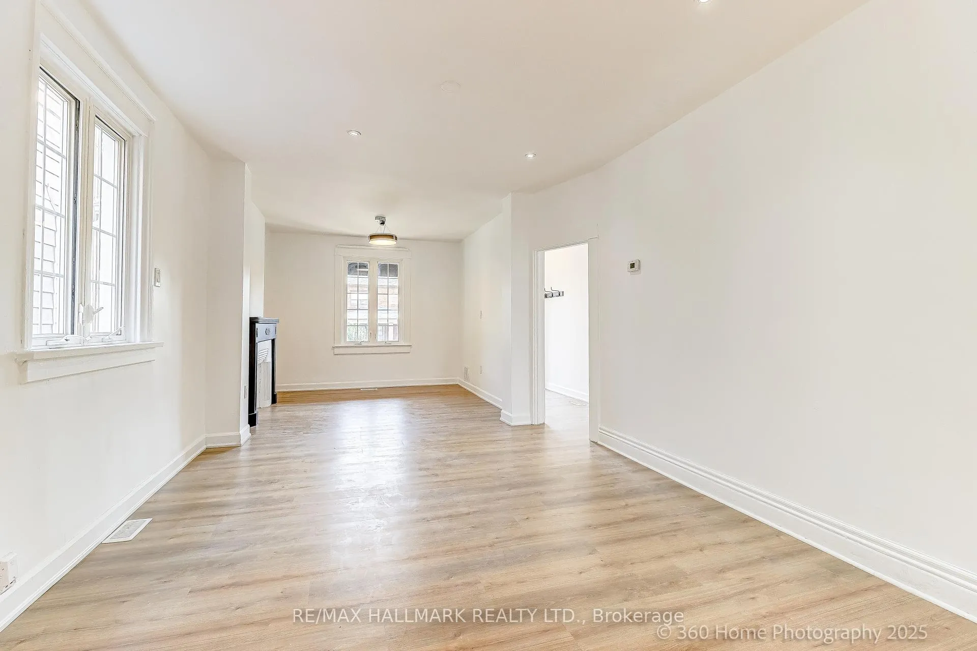 Photo 13 of 18 Conway Avenue, Toronto, Oakwood Village — HOMEH