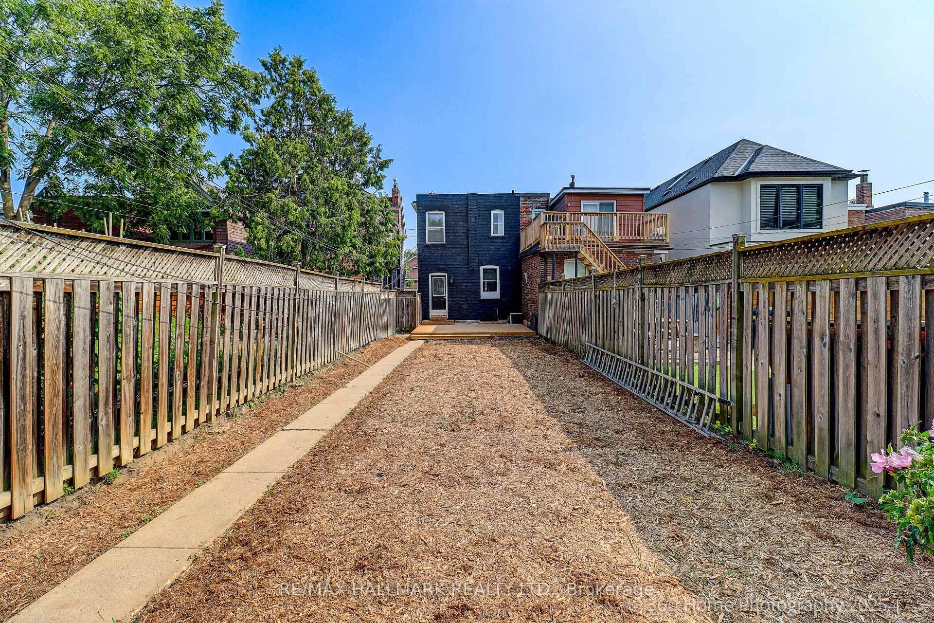 Photo 25 of 18 Conway Avenue, Toronto, Oakwood Village — HOMEH