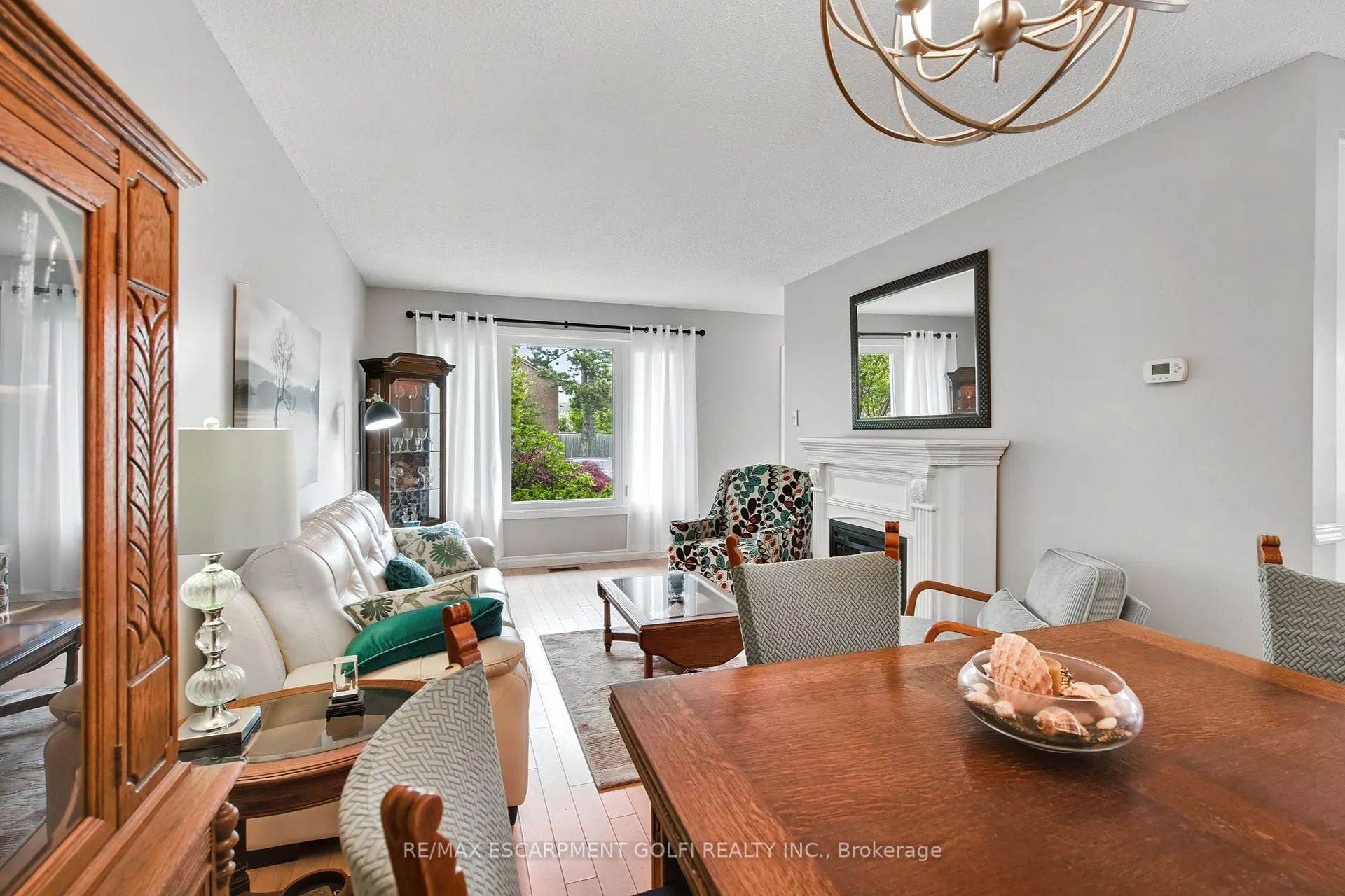 Photo 7 of 63 Elora Drive, Hamilton, Fessenden — HOMEH