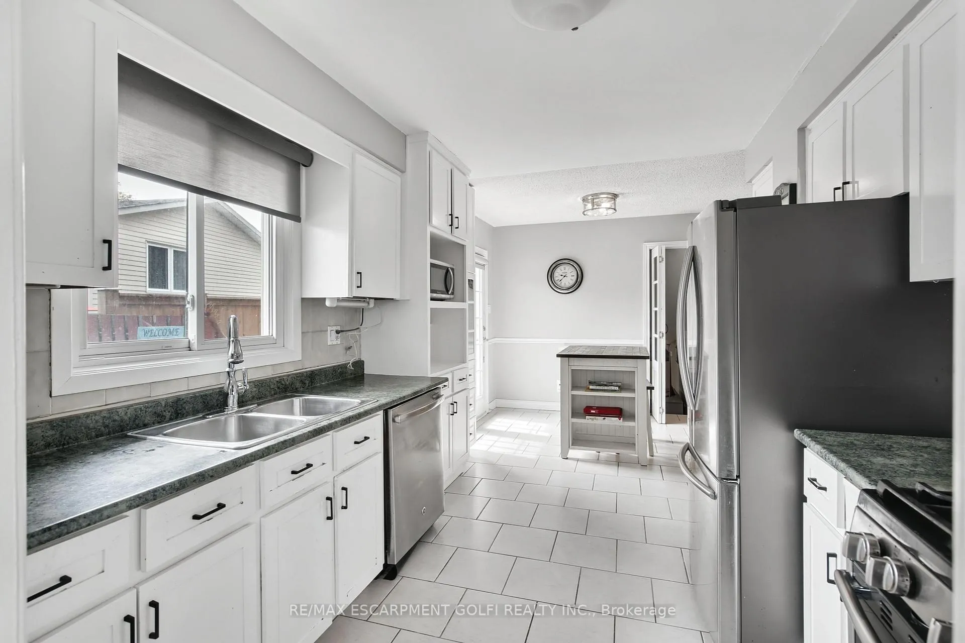 Photo 10 of 63 Elora Drive, Hamilton, Fessenden — HOMEH