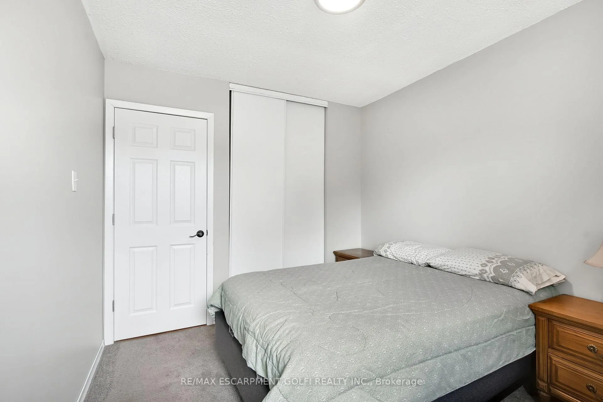 Photo 13 of 63 Elora Drive, Hamilton, Fessenden — HOMEH