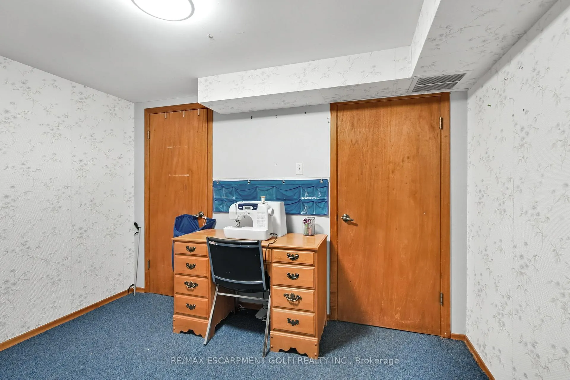 Photo 24 of 63 Elora Drive, Hamilton, Fessenden — HOMEH