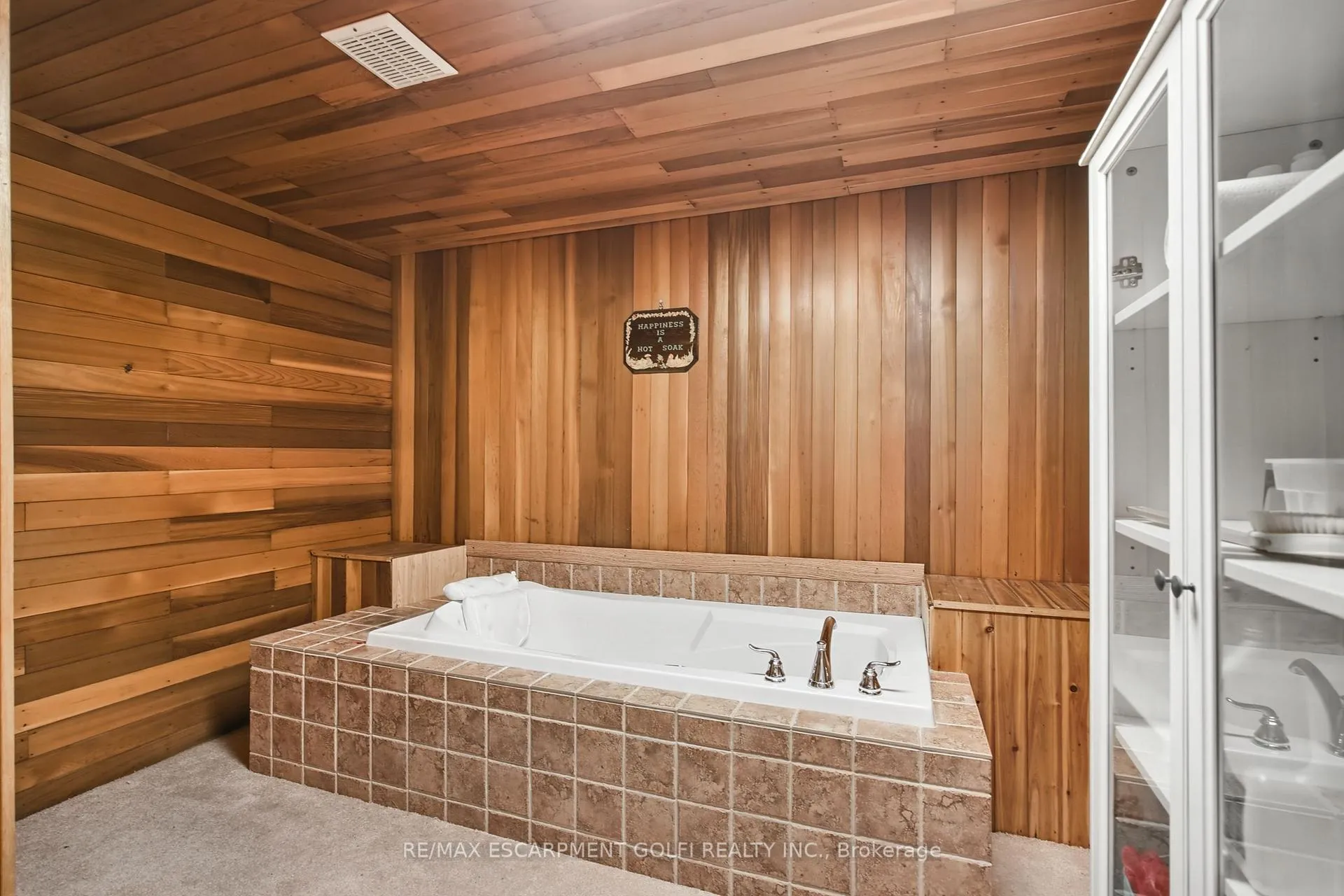 Photo 27 of 63 Elora Drive, Hamilton, Fessenden — HOMEH