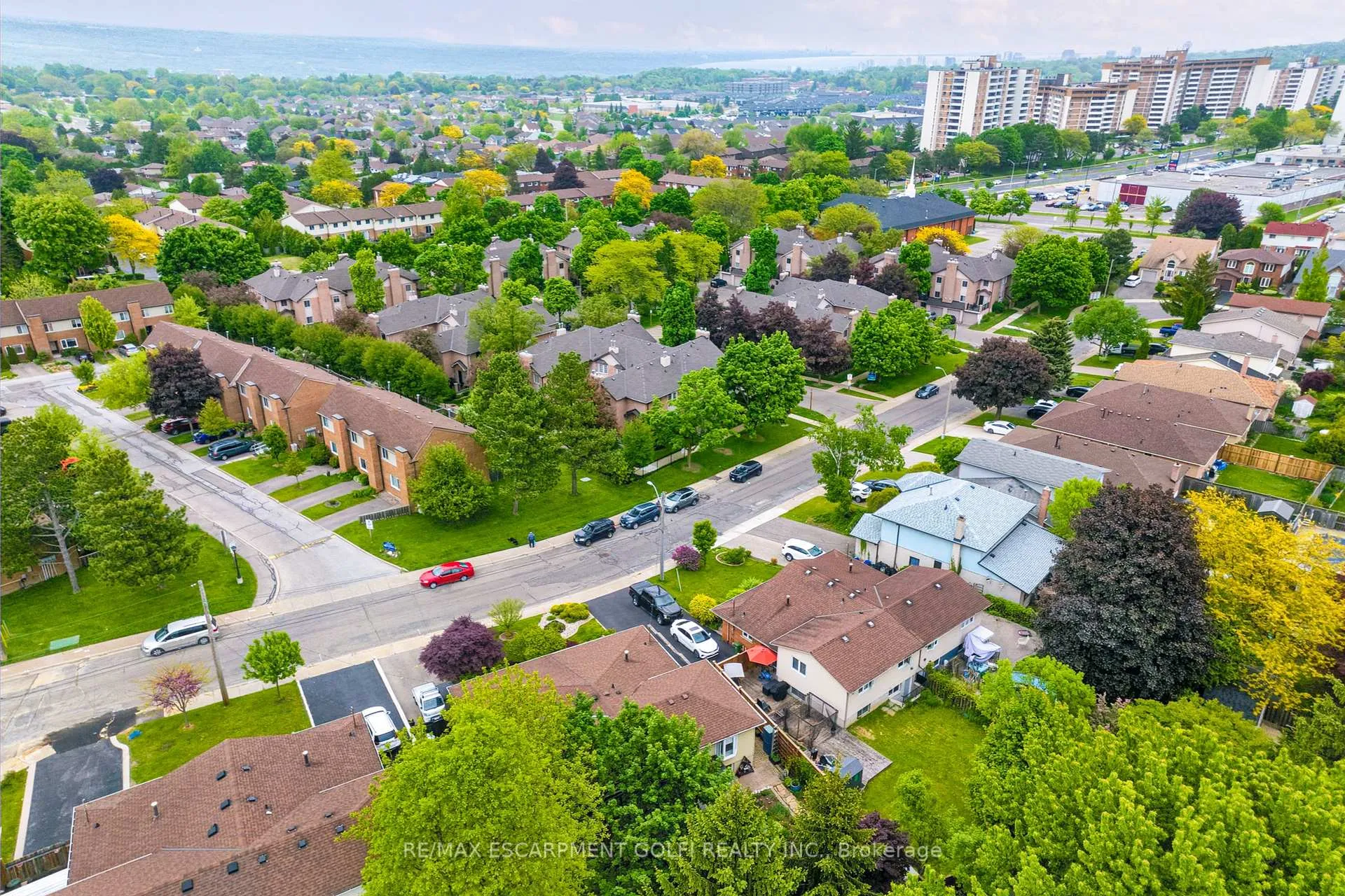 Photo 39 of 63 Elora Drive, Hamilton, Fessenden — HOMEH