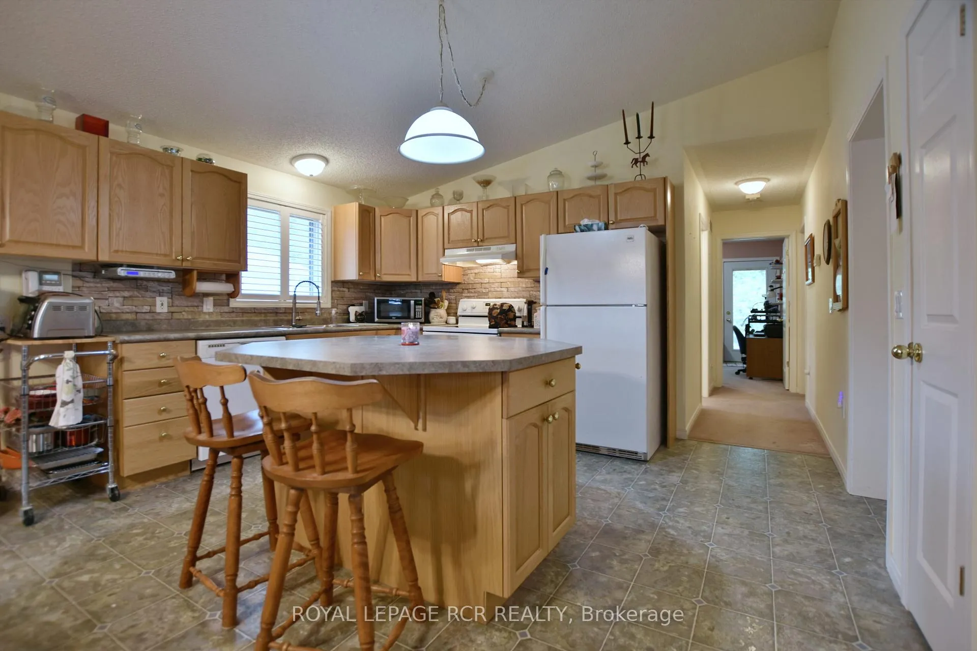 Photo 9 of 9 Indiana Avenue, Wasaga Beach — HOMEH