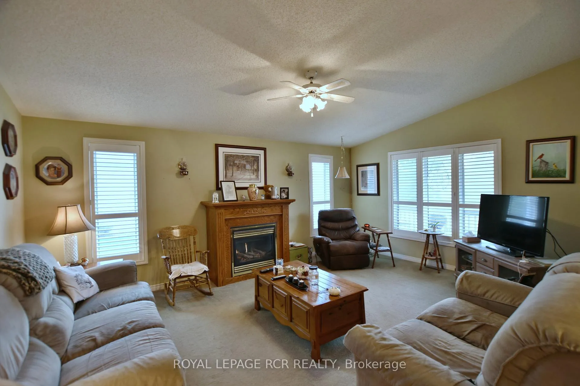 Photo 11 of 9 Indiana Avenue, Wasaga Beach — HOMEH
