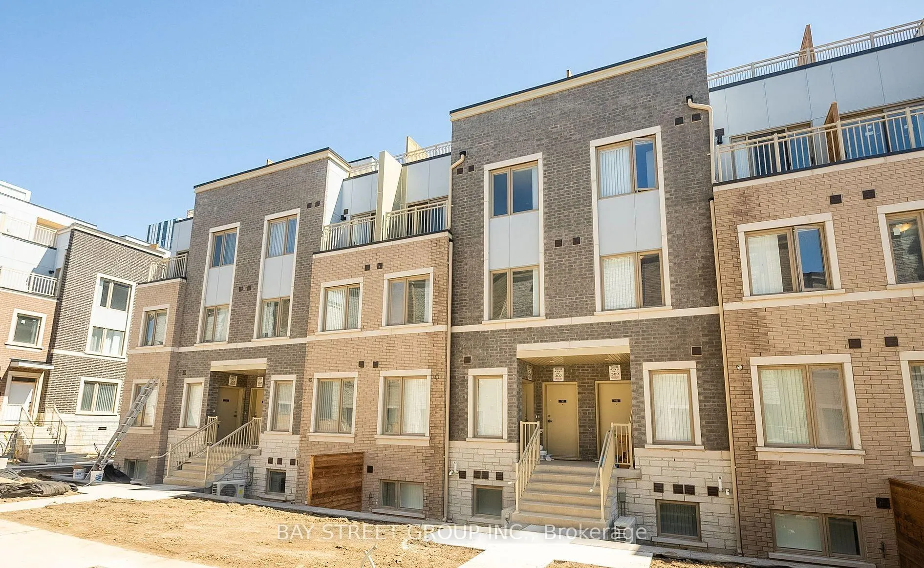 Front of Unit TH166, 151 Honey Crisp Crescent