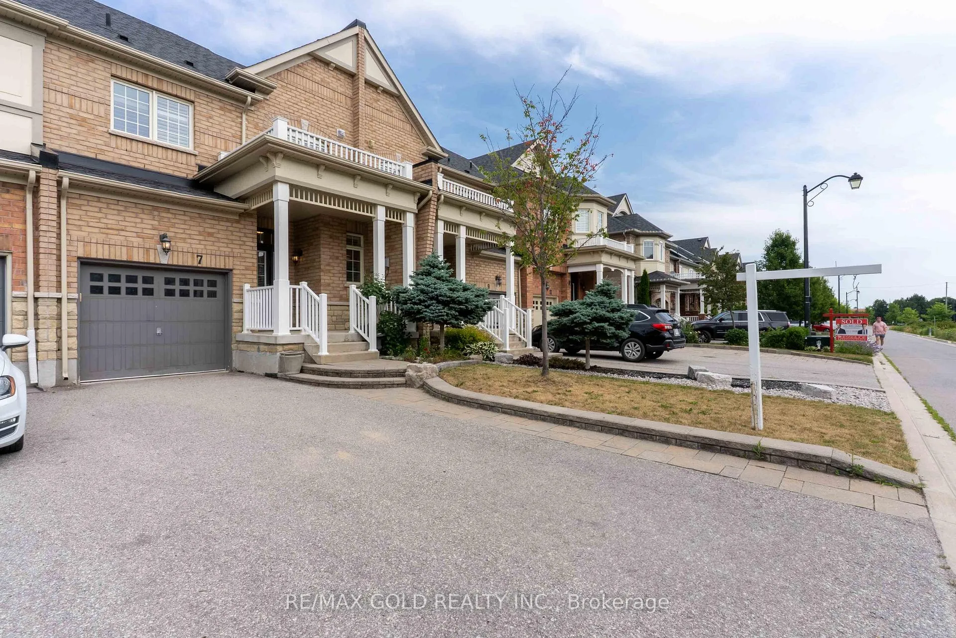 Photo 1 of 7 Mccardy Court, Caledon, Caledon East — HOMEH