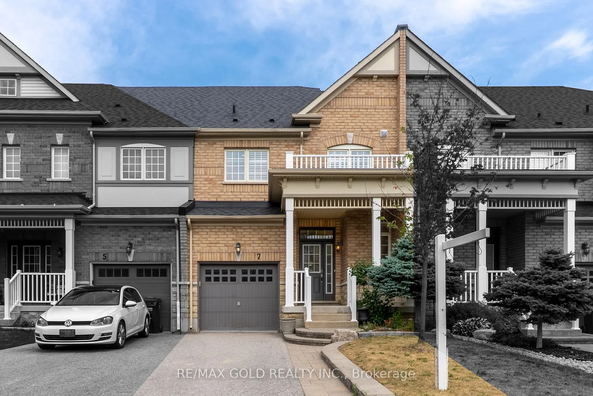 Photo 2 of 7 Mccardy Court, Caledon, Caledon East — HOMEH