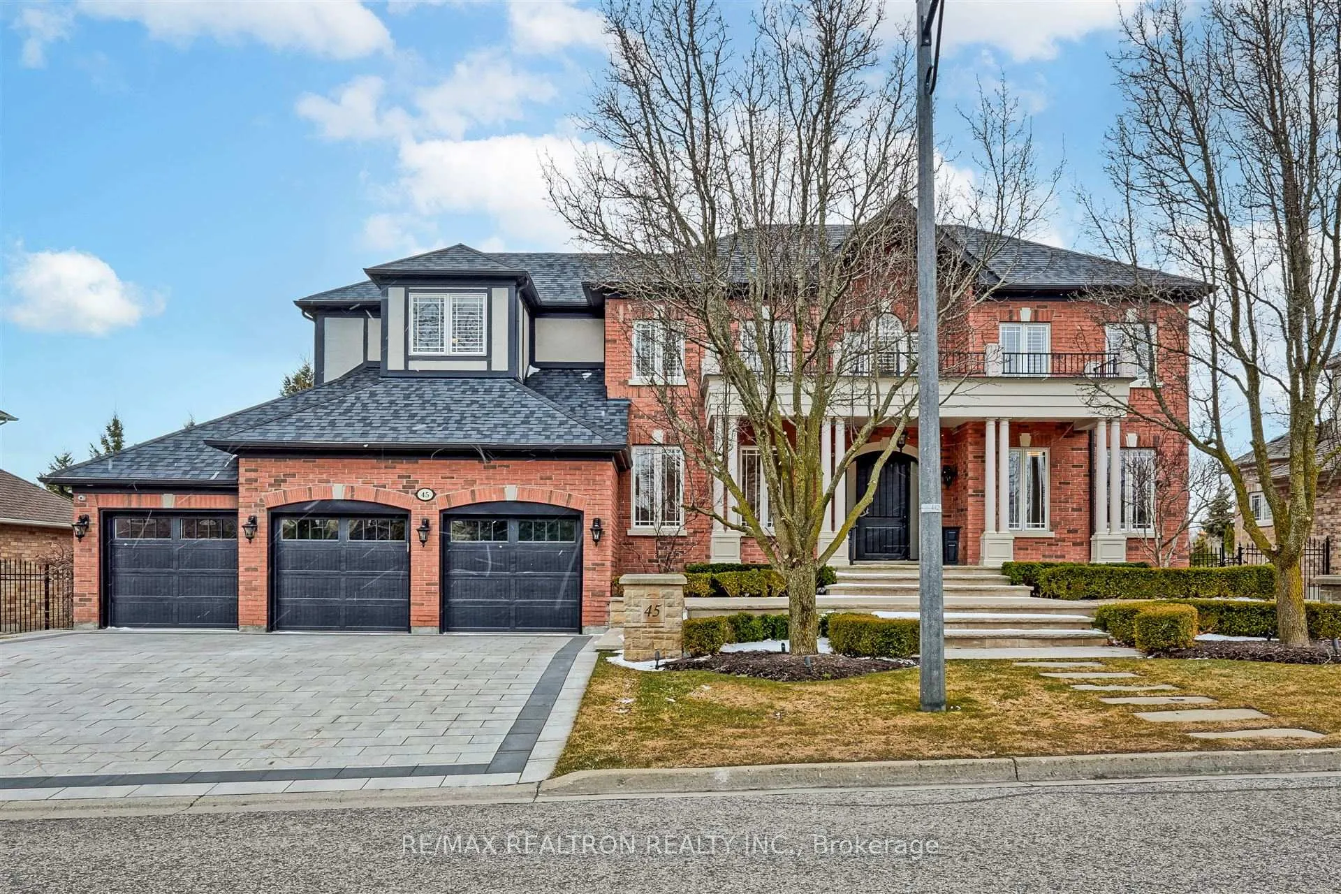 Photo 1 of 45 Duncton Wood Crescent, Aurora, Hills of St Andrew — HOMEH