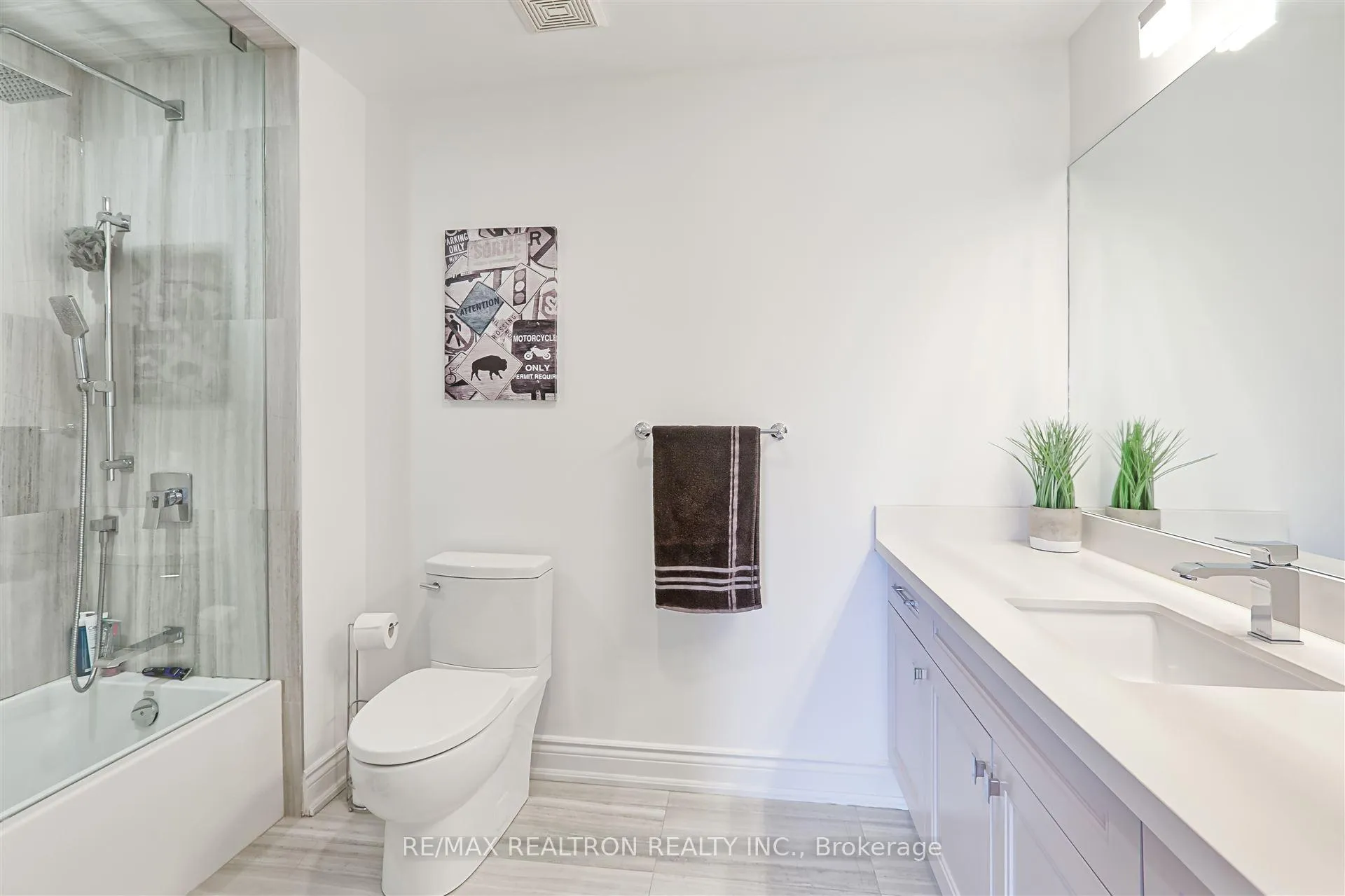 Photo 37 of 45 Duncton Wood Crescent, Aurora, Hills of St Andrew — HOMEH