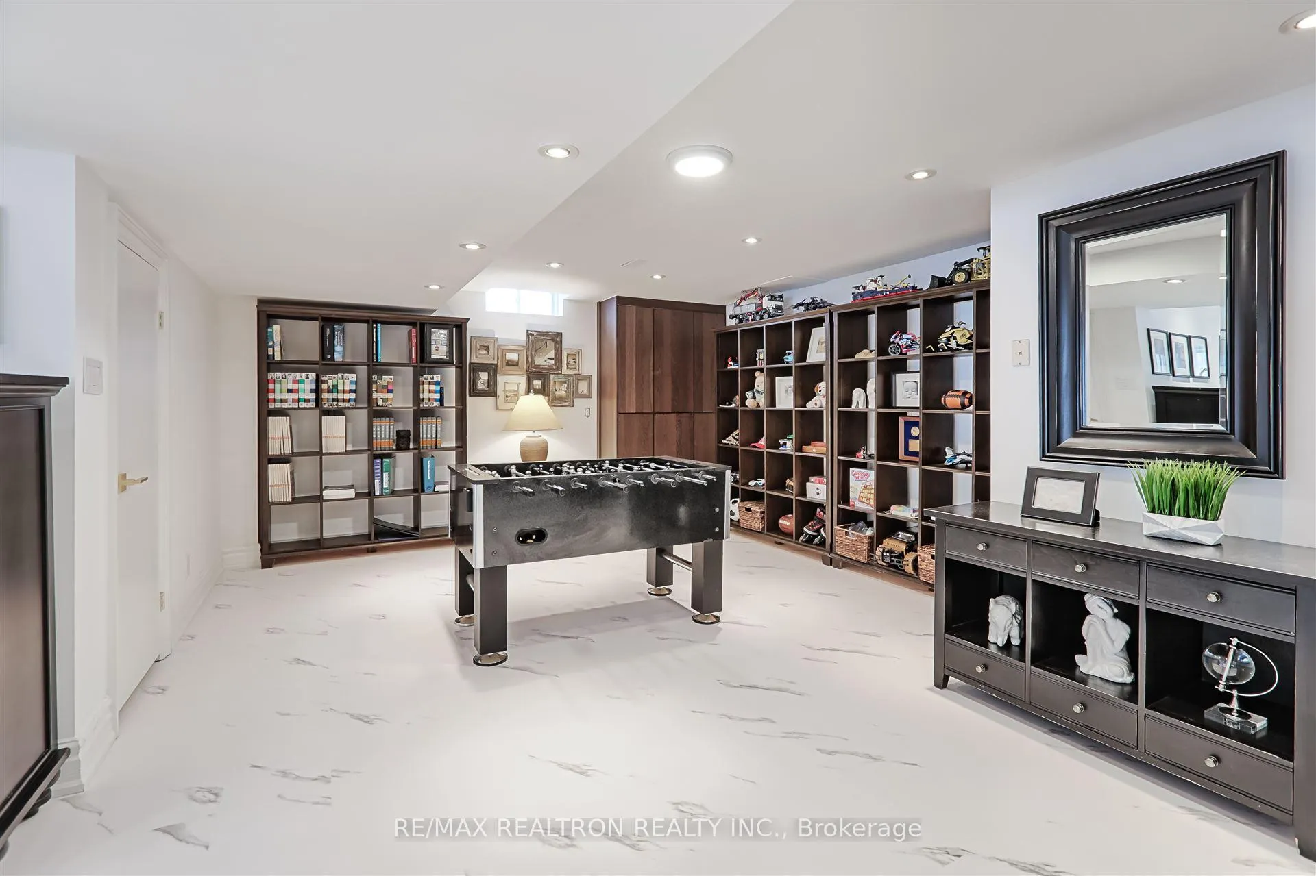 Photo 42 of 45 Duncton Wood Crescent, Aurora, Hills of St Andrew — HOMEH