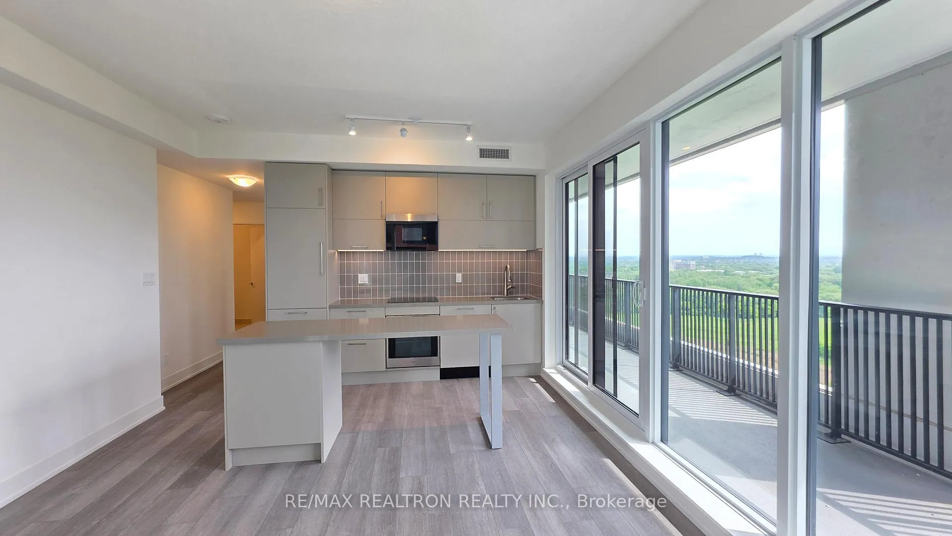 Photo 3 of Unit 1520, 56 Andre De Grasse Street, Markham, Unionville — HOMEH