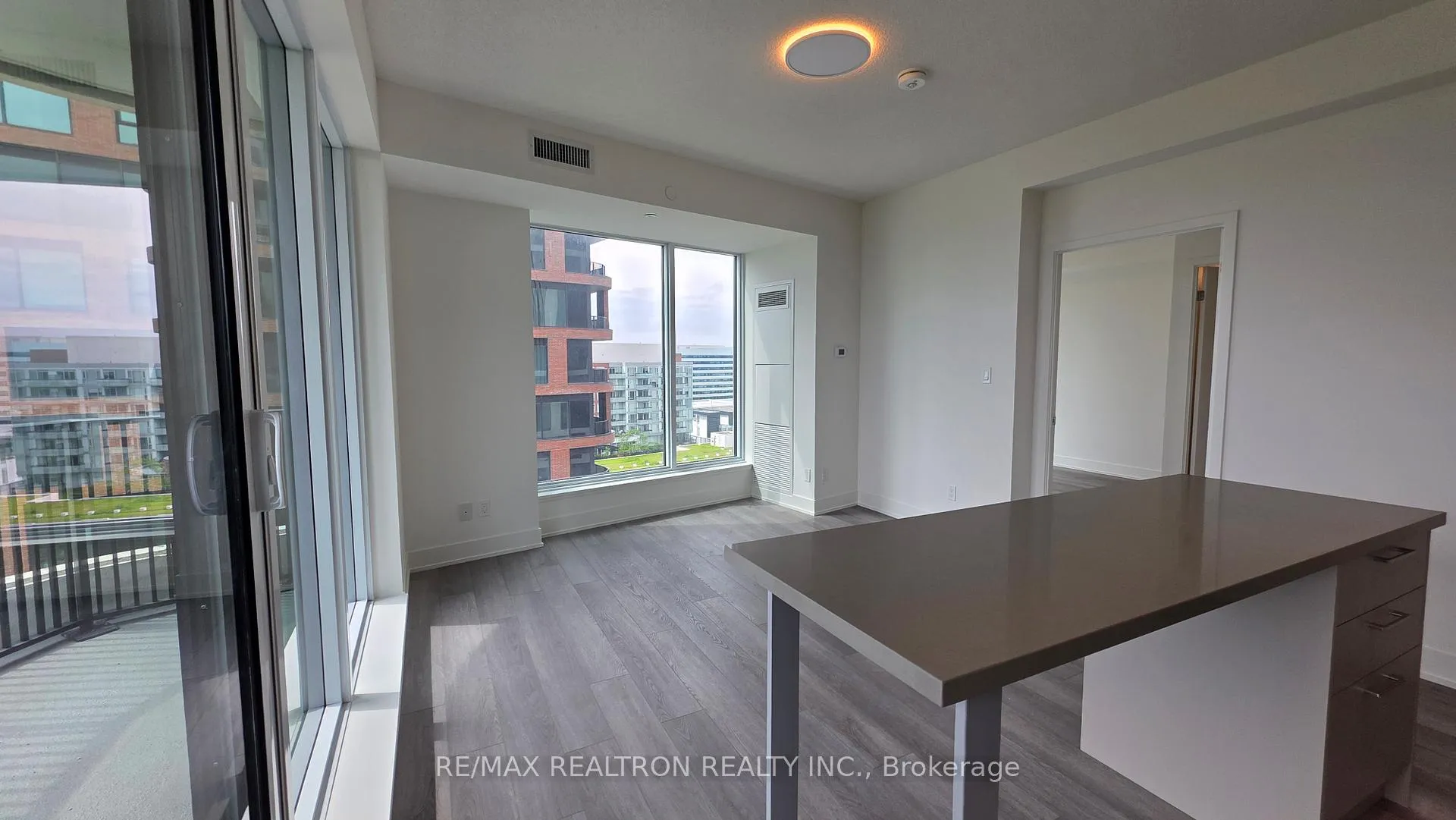 Photo 5 of Unit 1520, 56 Andre De Grasse Street, Markham, Unionville — HOMEH
