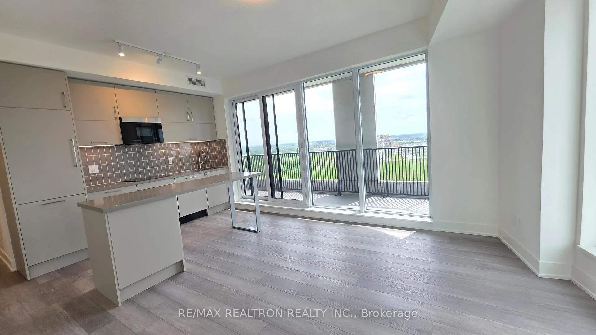 Photo 7 of Unit 1520, 56 Andre De Grasse Street, Markham, Unionville — HOMEH